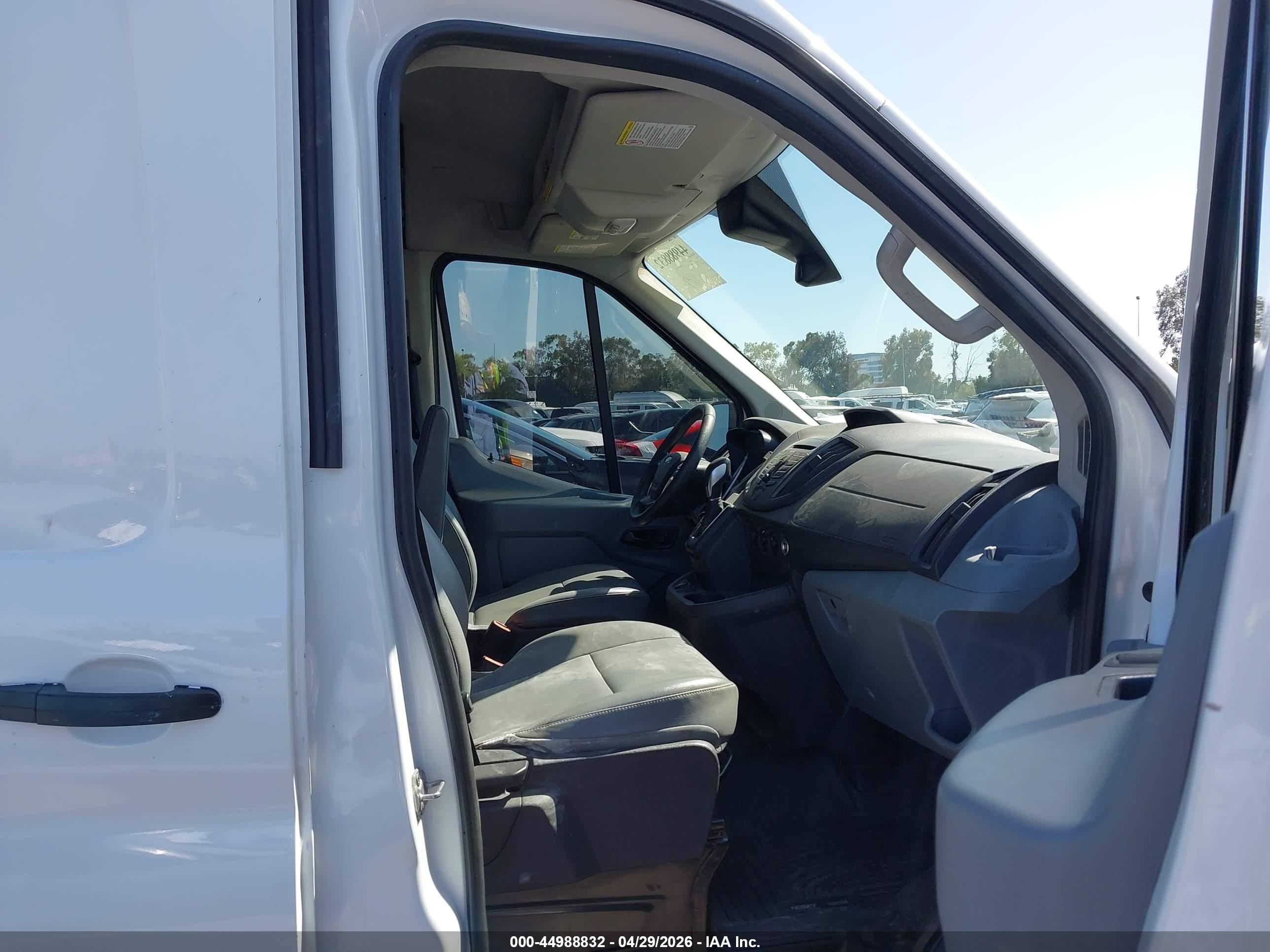 FORD TRANSIT-250 image 5
