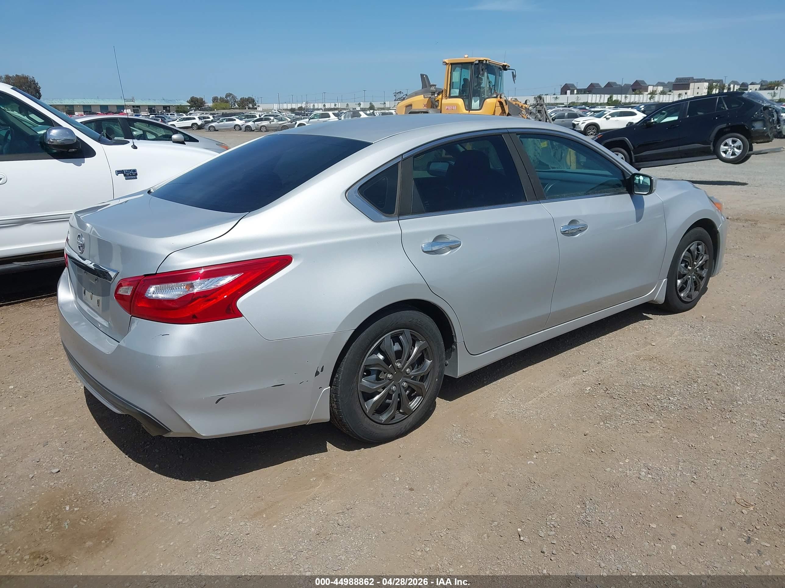 NISSAN ALTIMA image 4