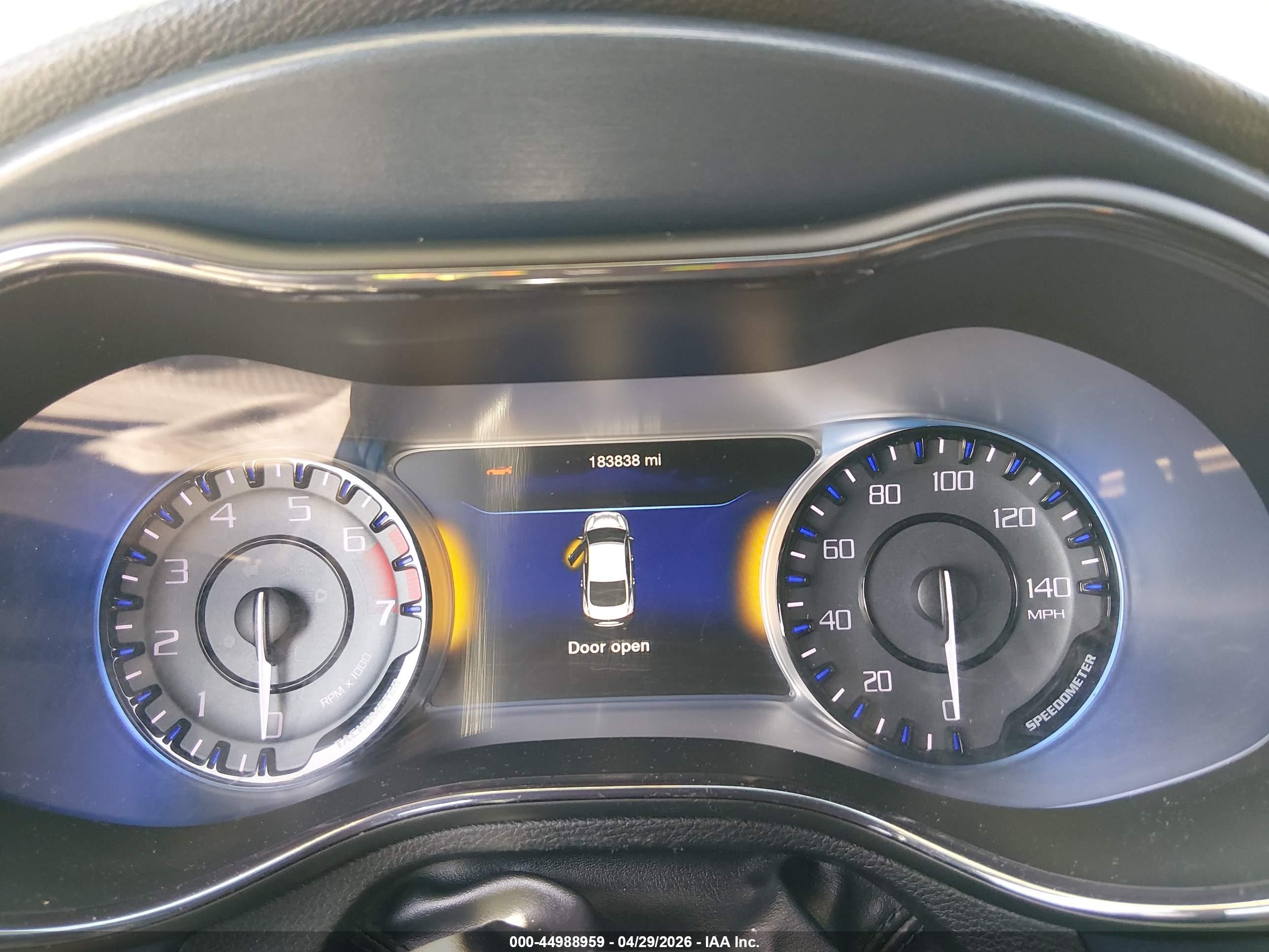CHRYSLER 200 image 7