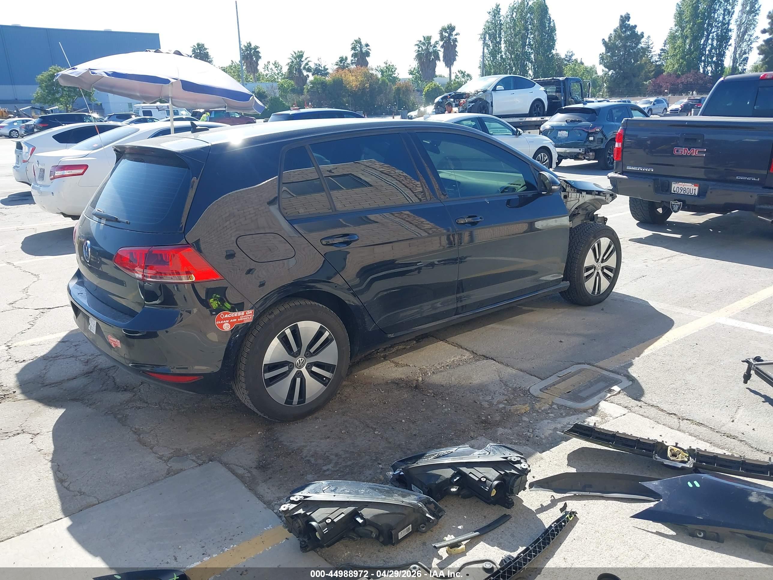 VOLKSWAGEN E-GOLF image 4