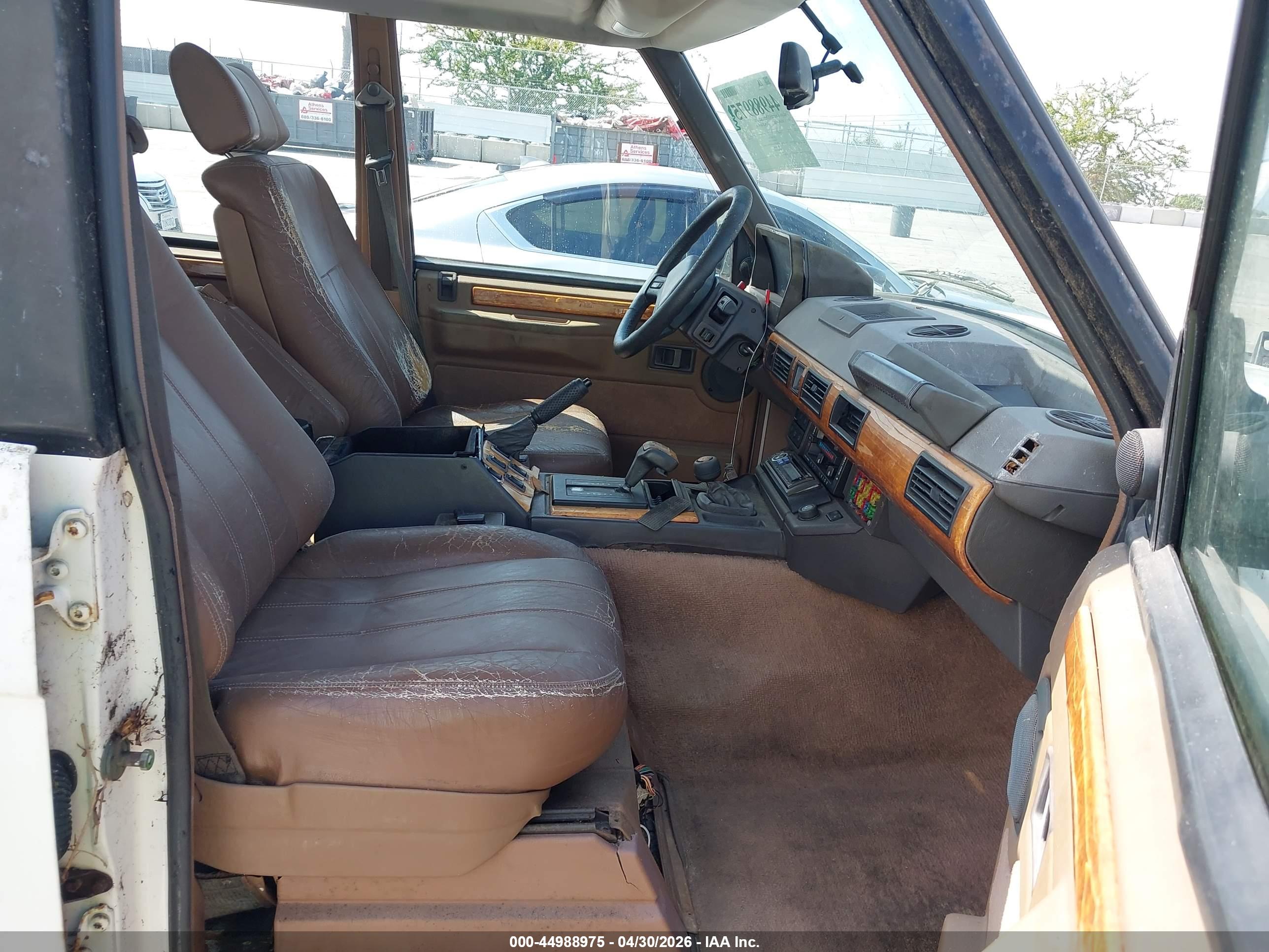 LAND ROVER image 5