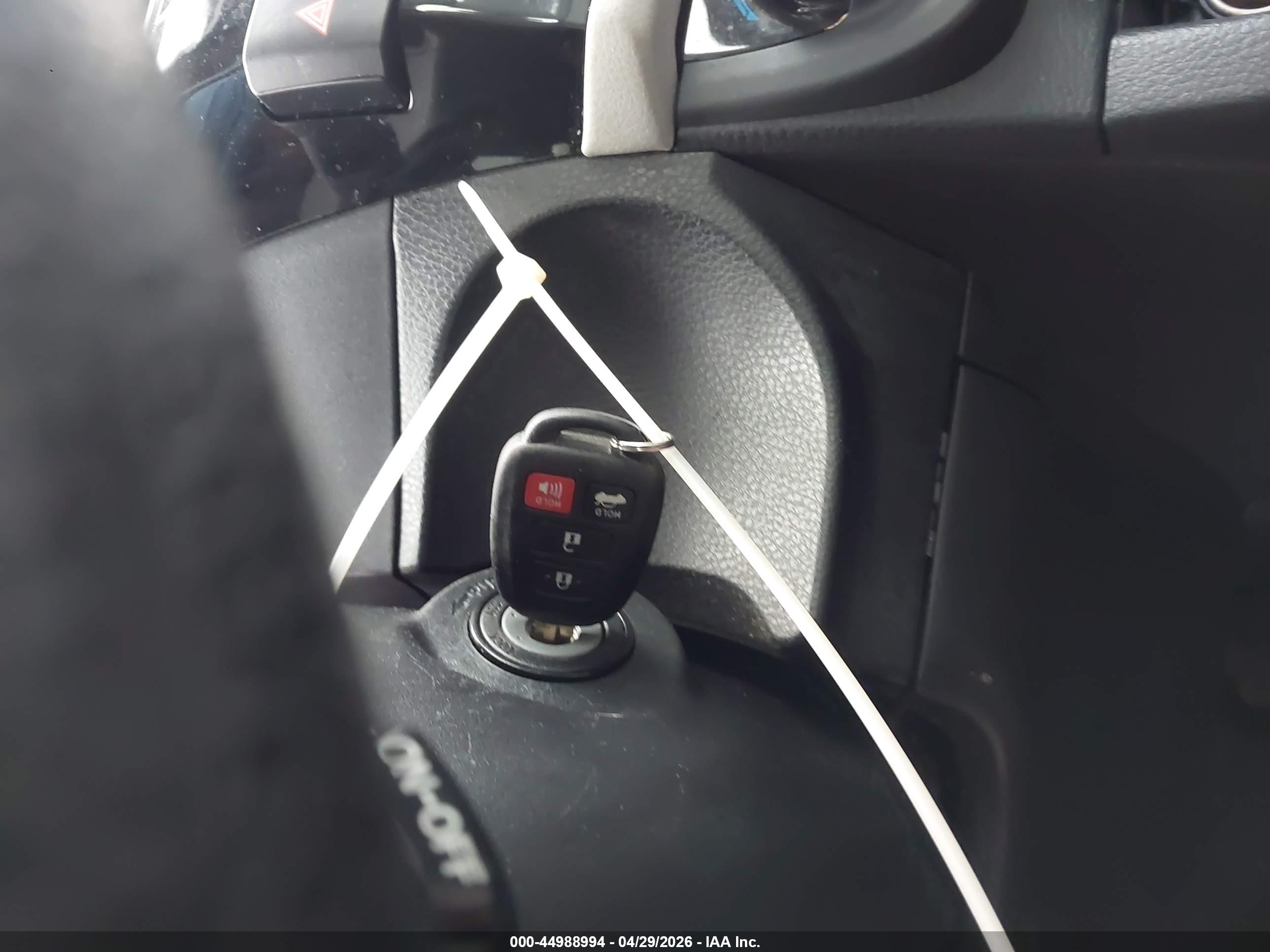 TOYOTA COROLLA image 11