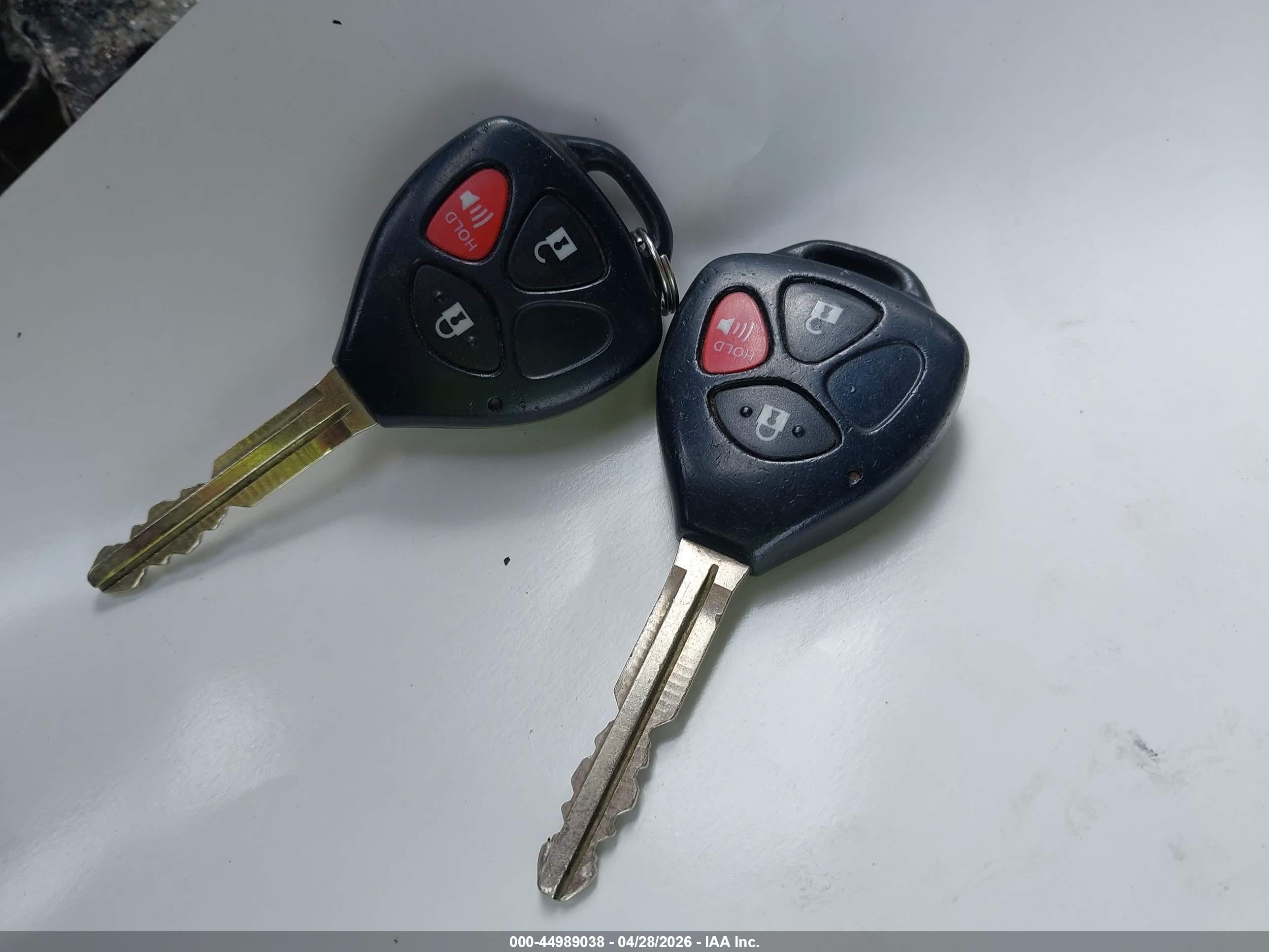 TOYOTA RAV4 image 11