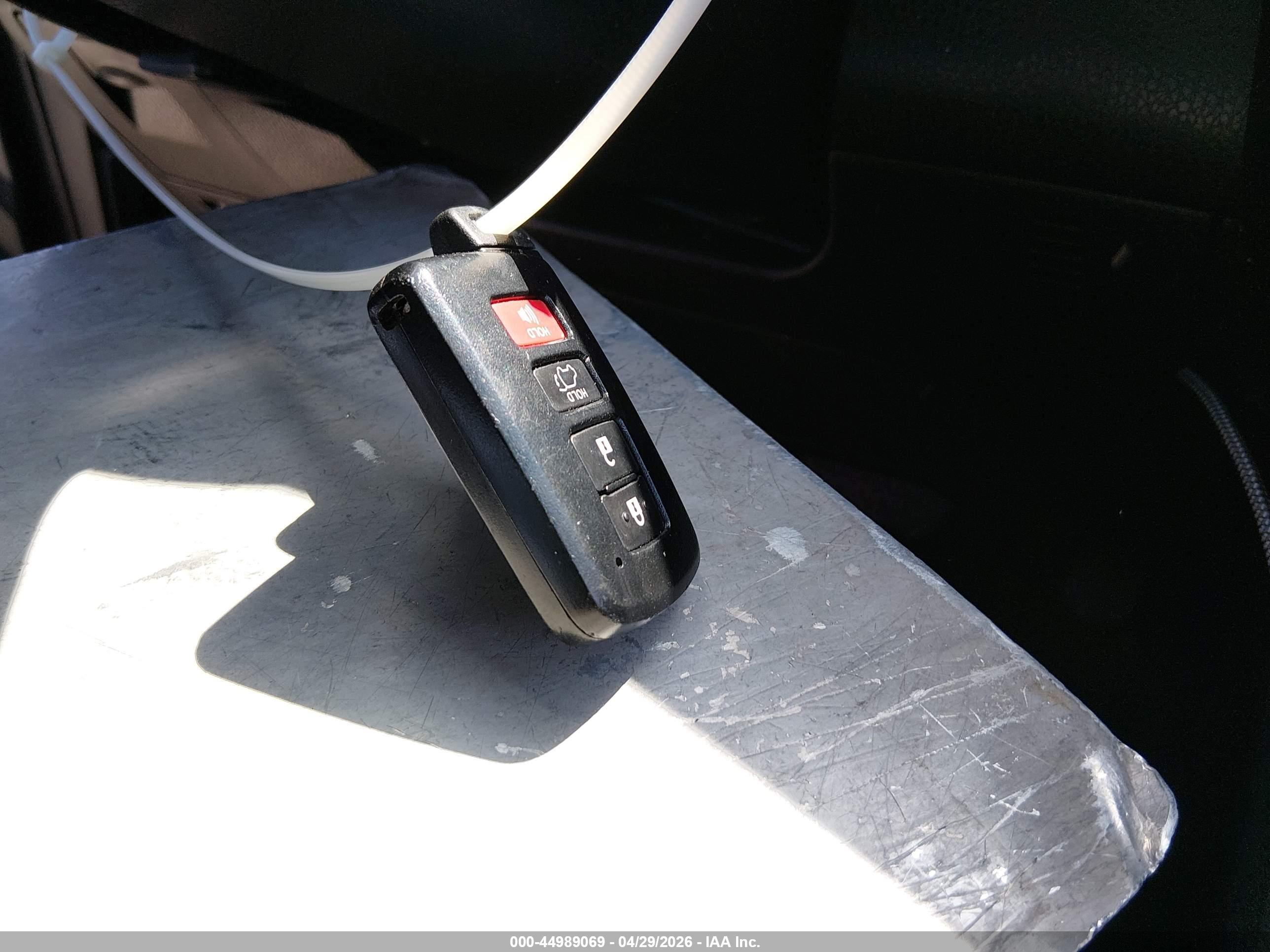 TOYOTA HIGHLANDER image 11