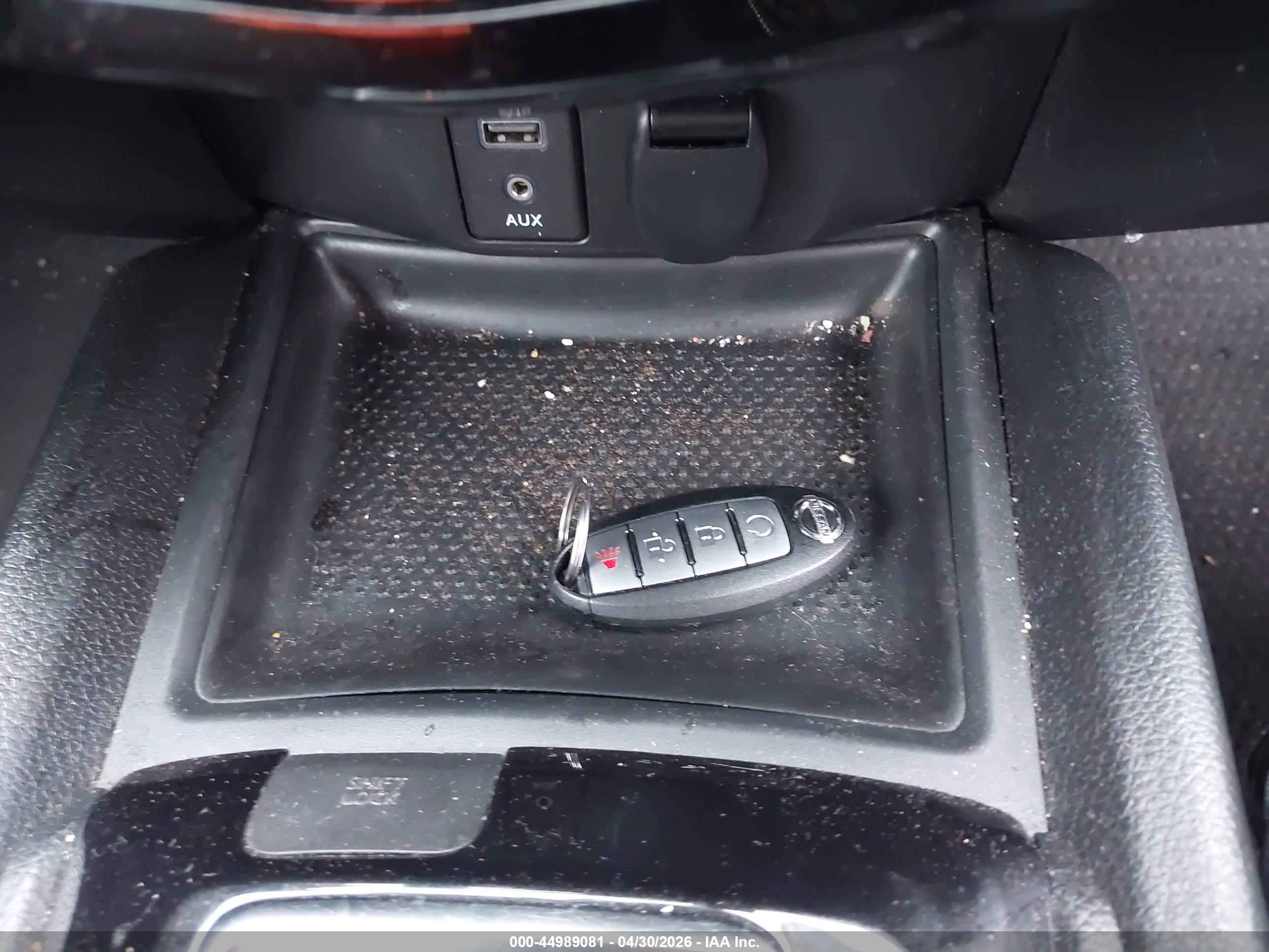 NISSAN ROGUE image 11