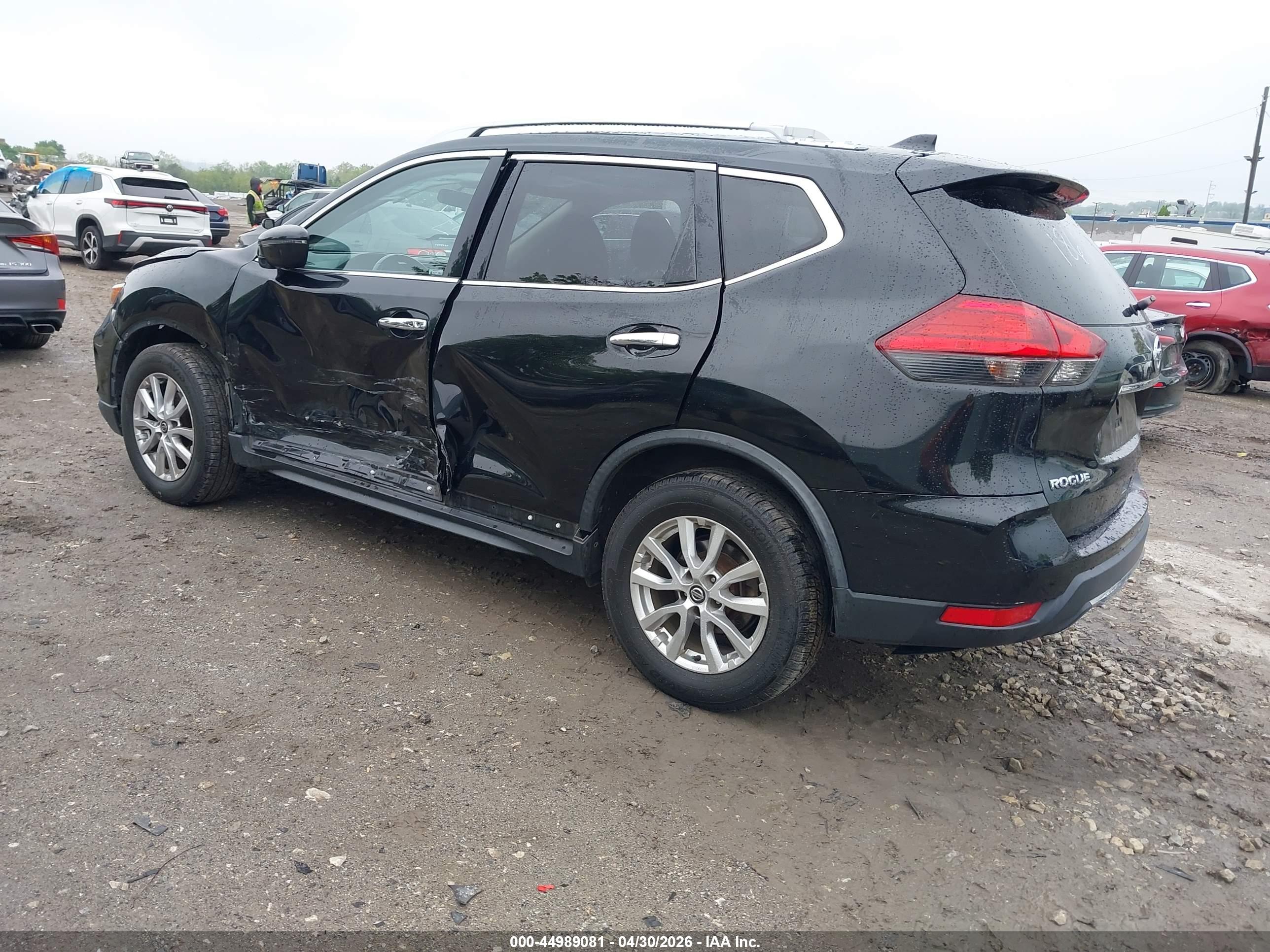 NISSAN ROGUE image 3