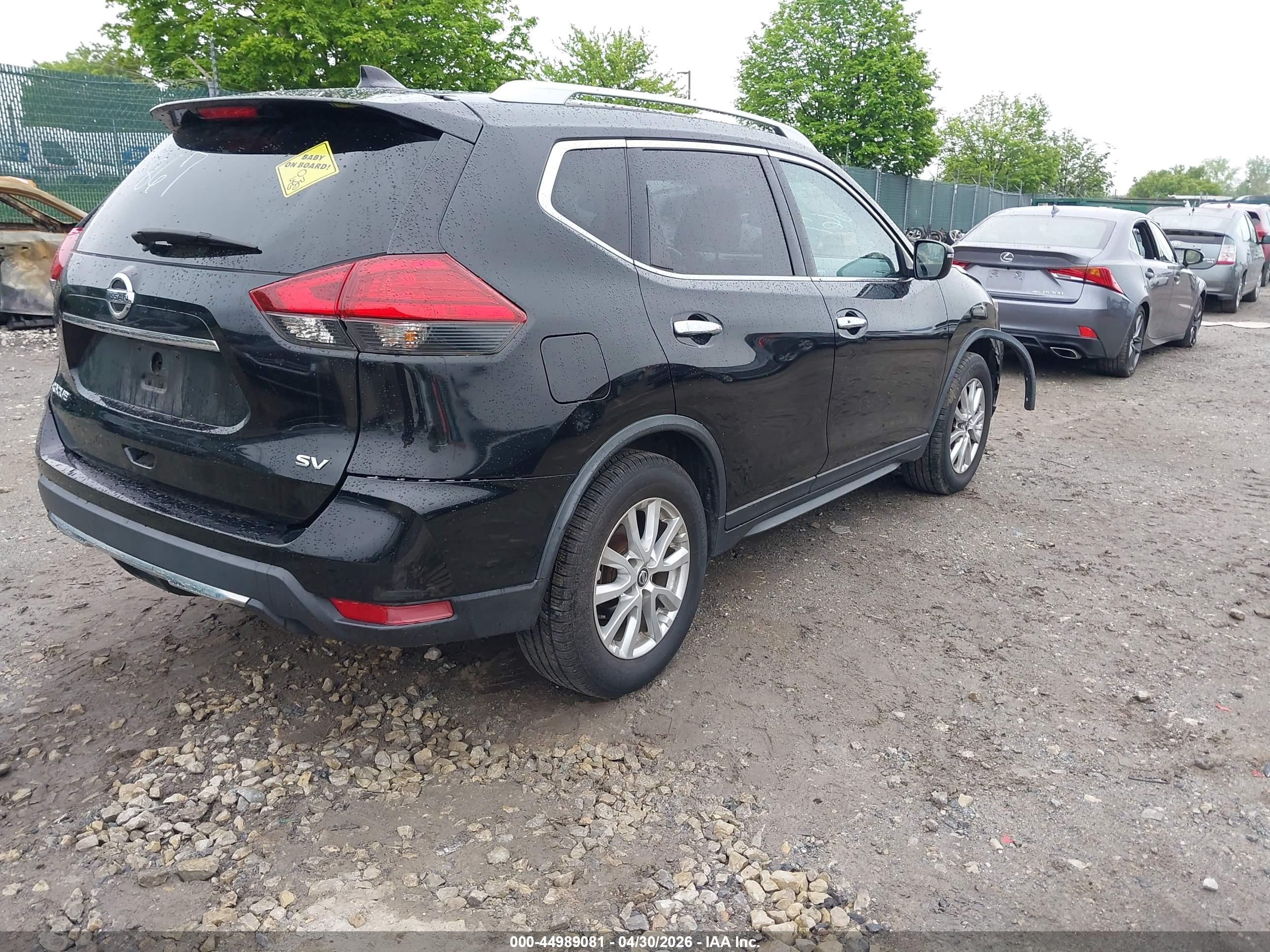 NISSAN ROGUE image 4