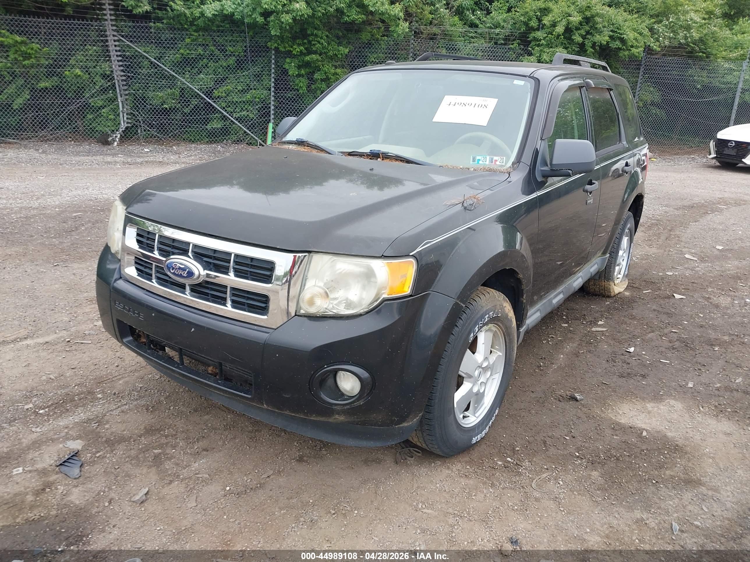FORD ESCAPE image 2