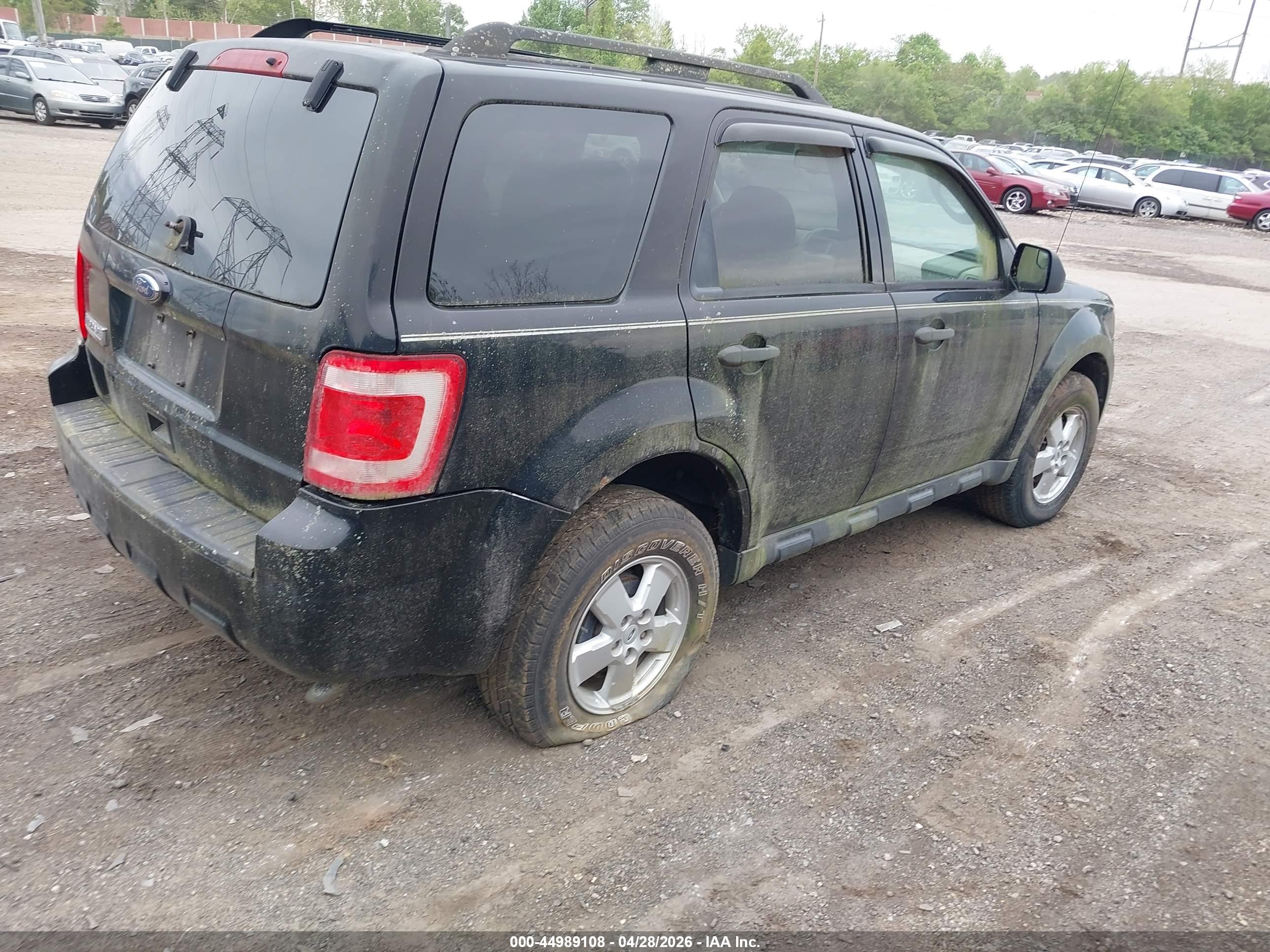 FORD ESCAPE image 4