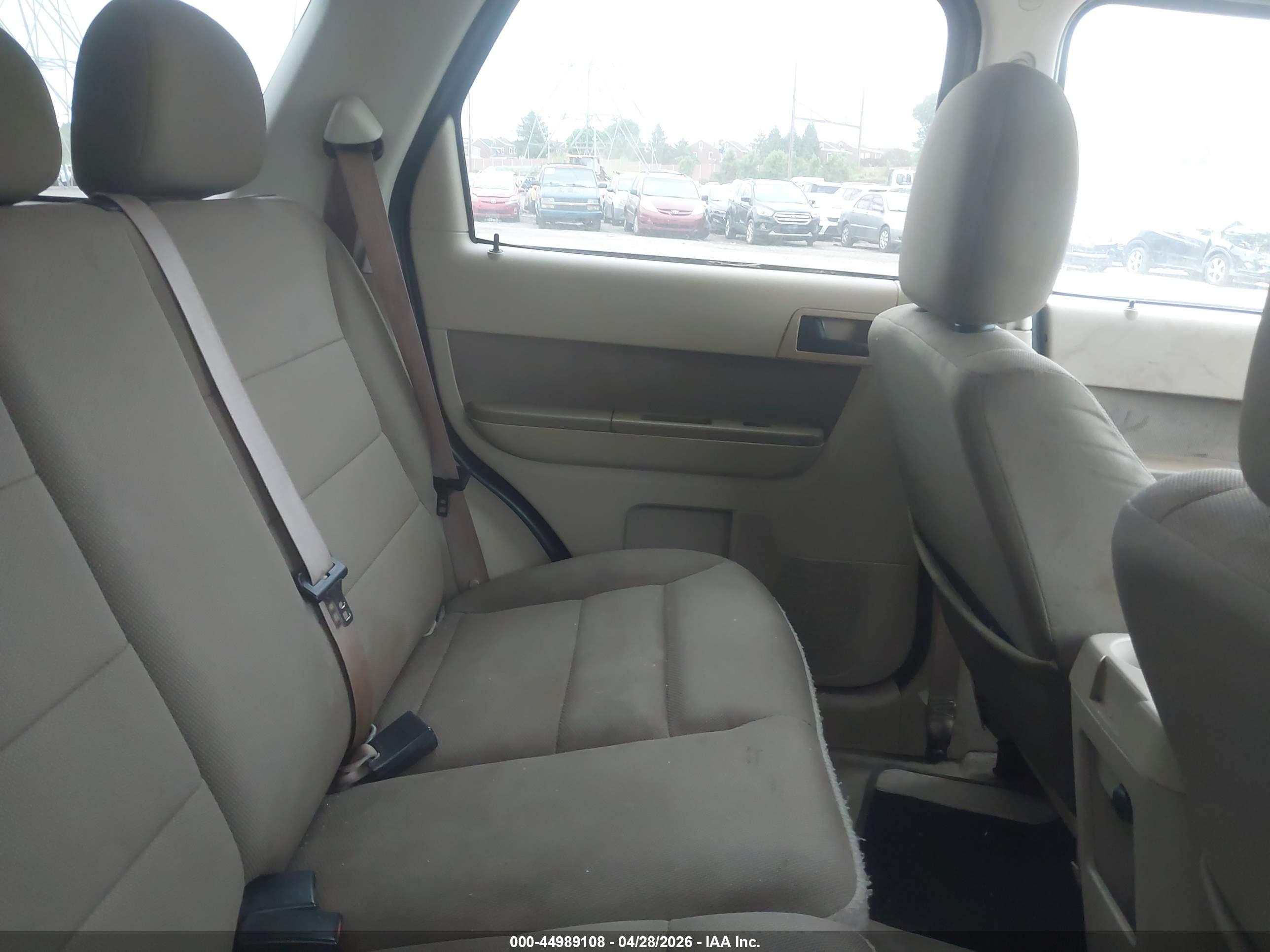 FORD ESCAPE image 8