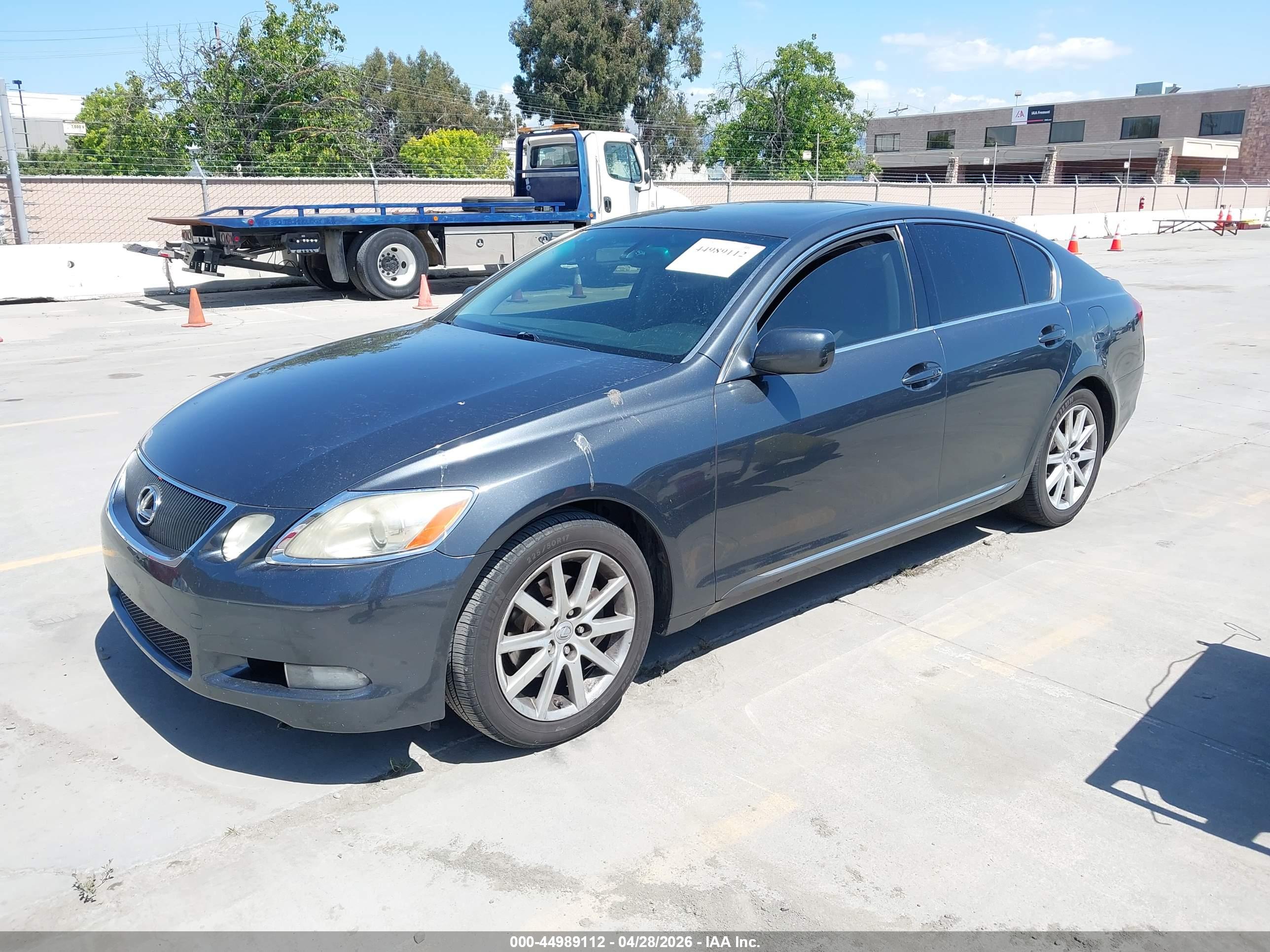 LEXUS GS image 2