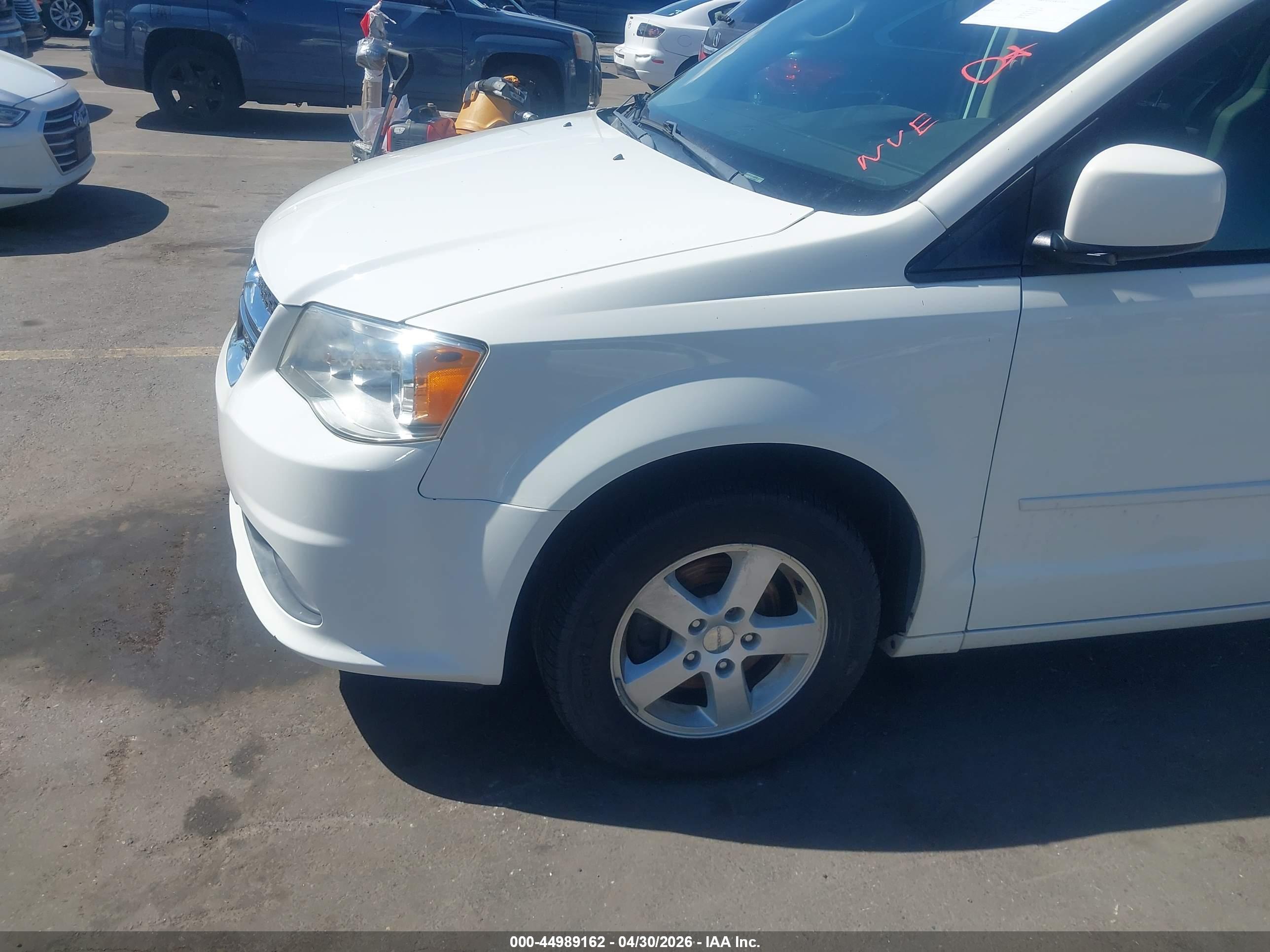 DODGE GRAND image 6