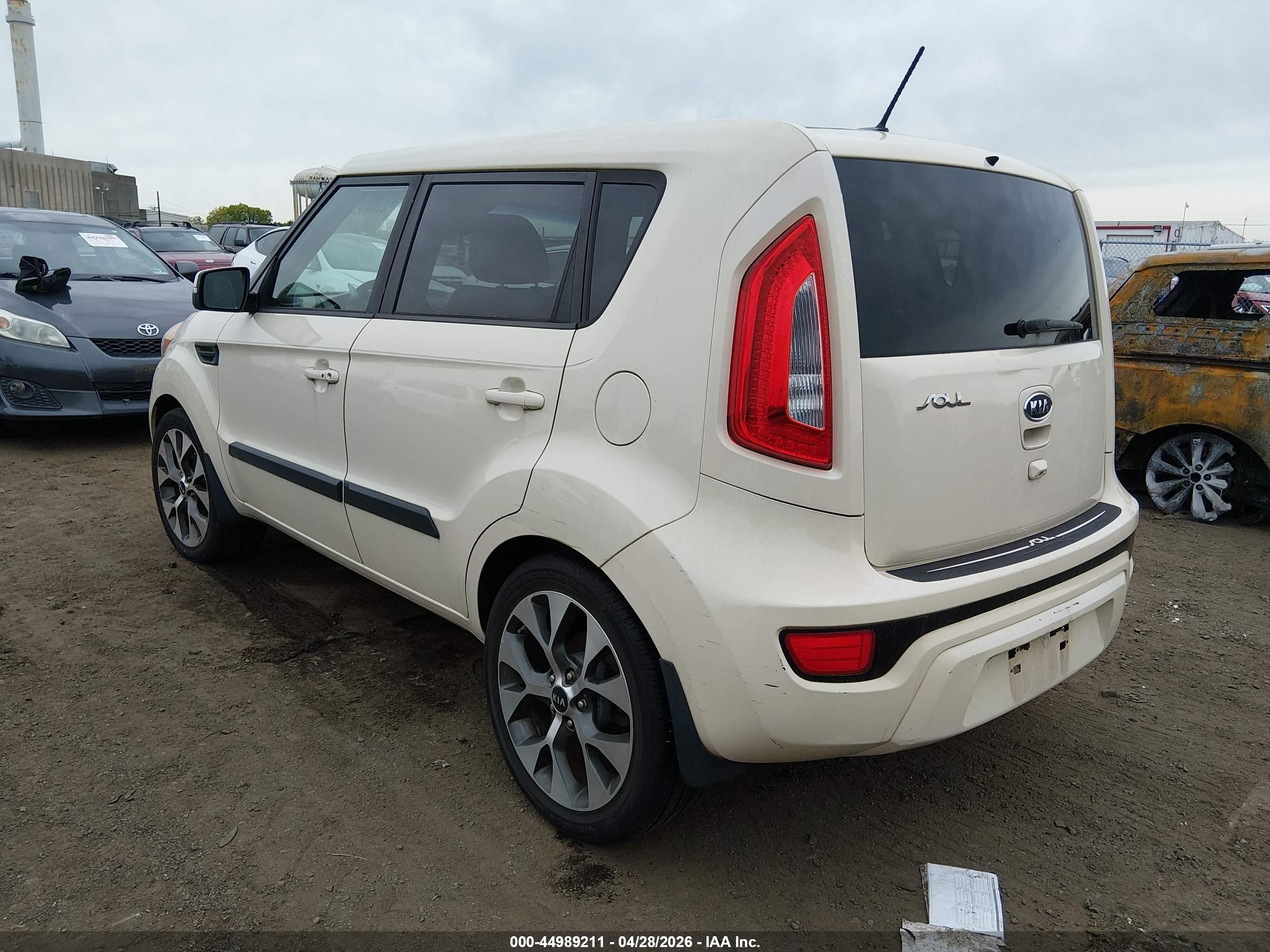 KIA SOUL image 3
