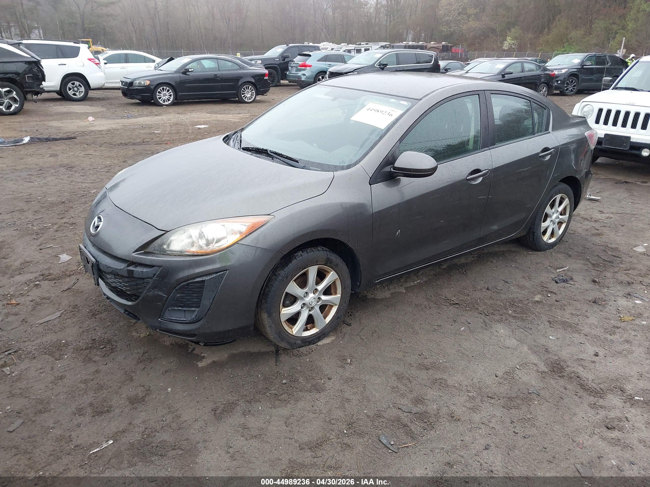 MAZDA MAZDA3 image 2