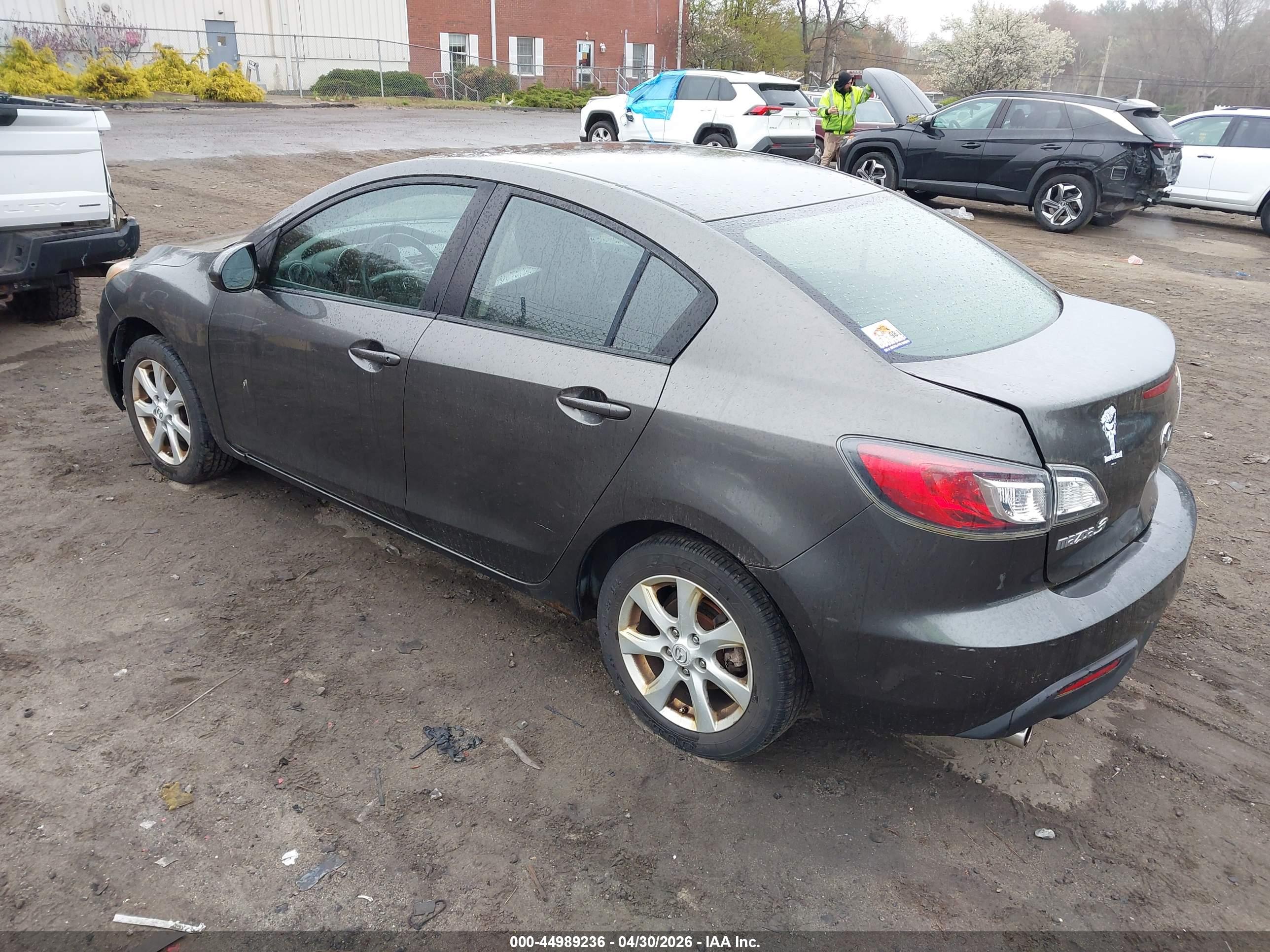 MAZDA MAZDA3 image 3