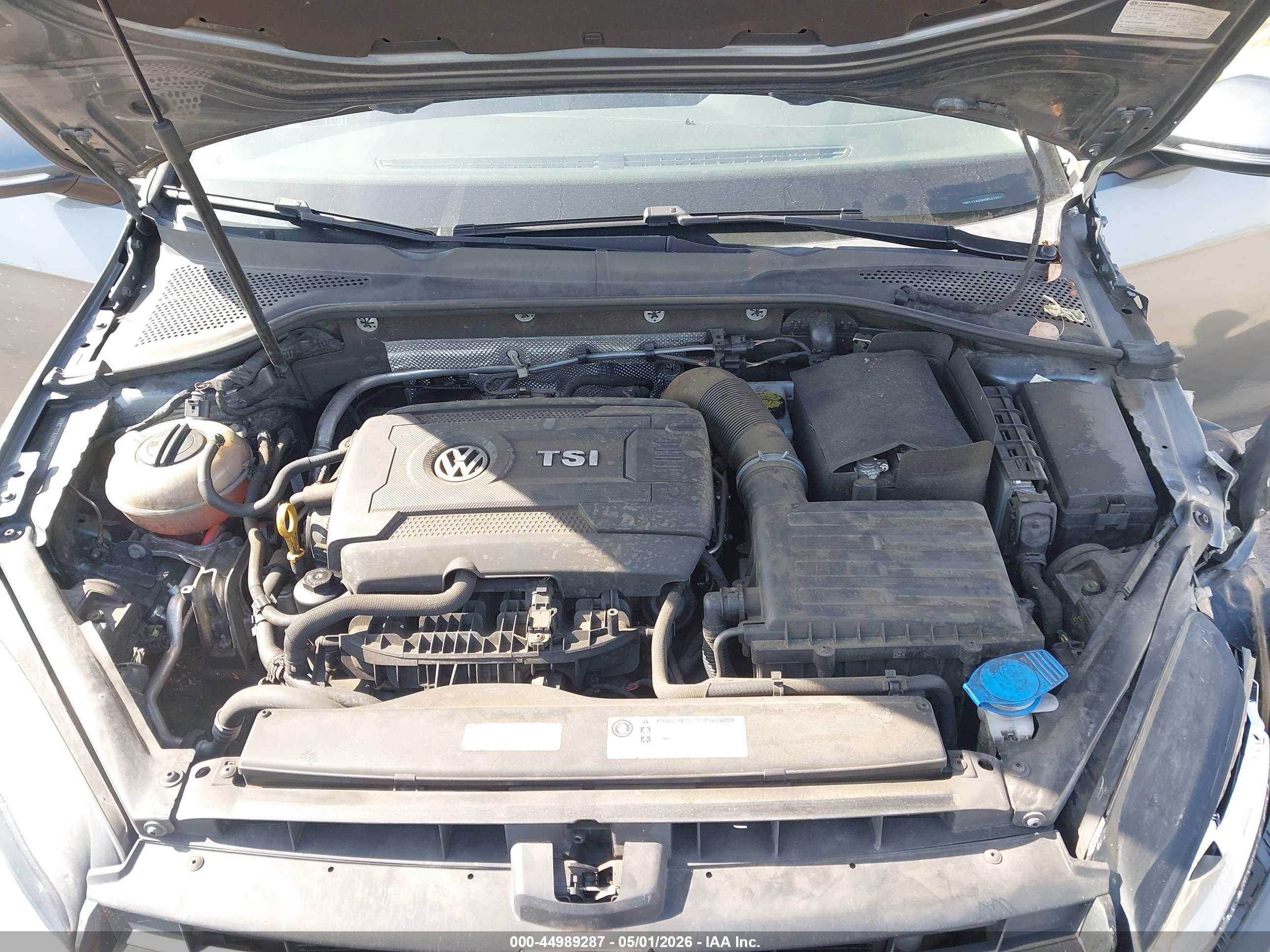 VOLKSWAGEN GOLF image 10