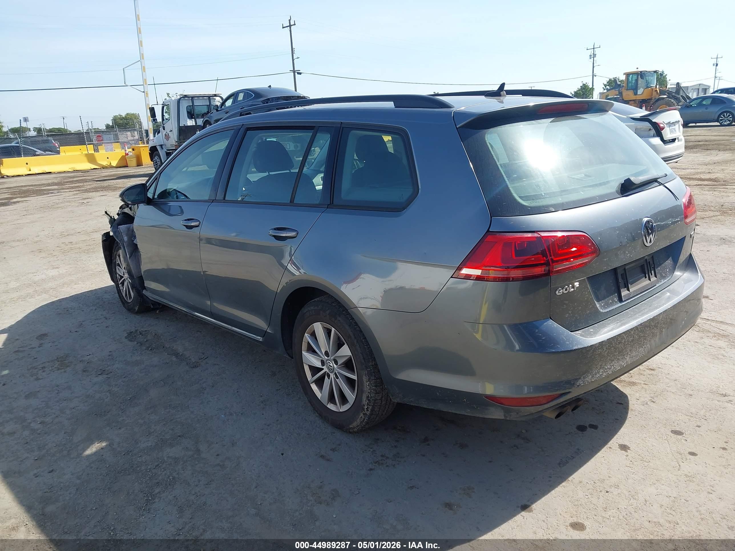 VOLKSWAGEN GOLF image 3