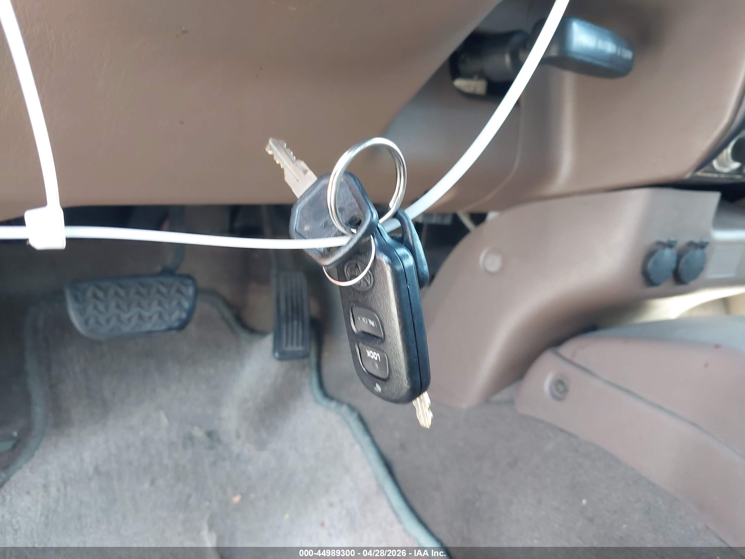 TOYOTA TACOMA image 11