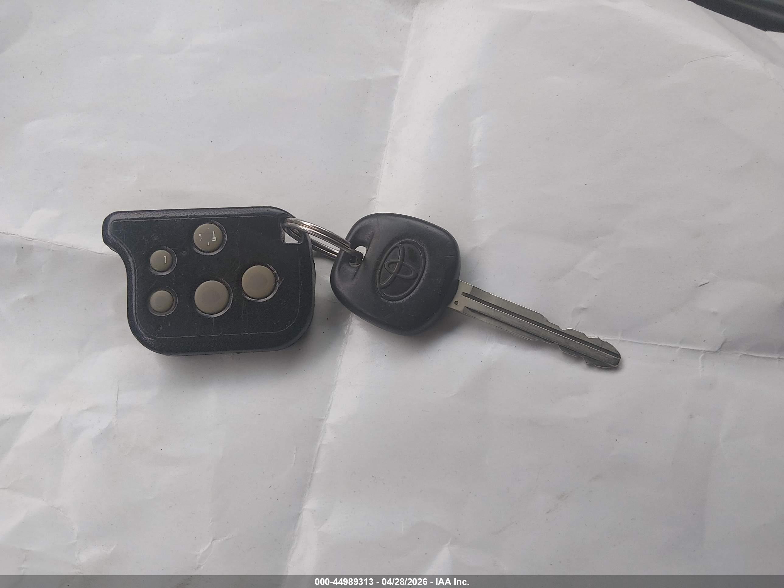 TOYOTA SIENNA image 11