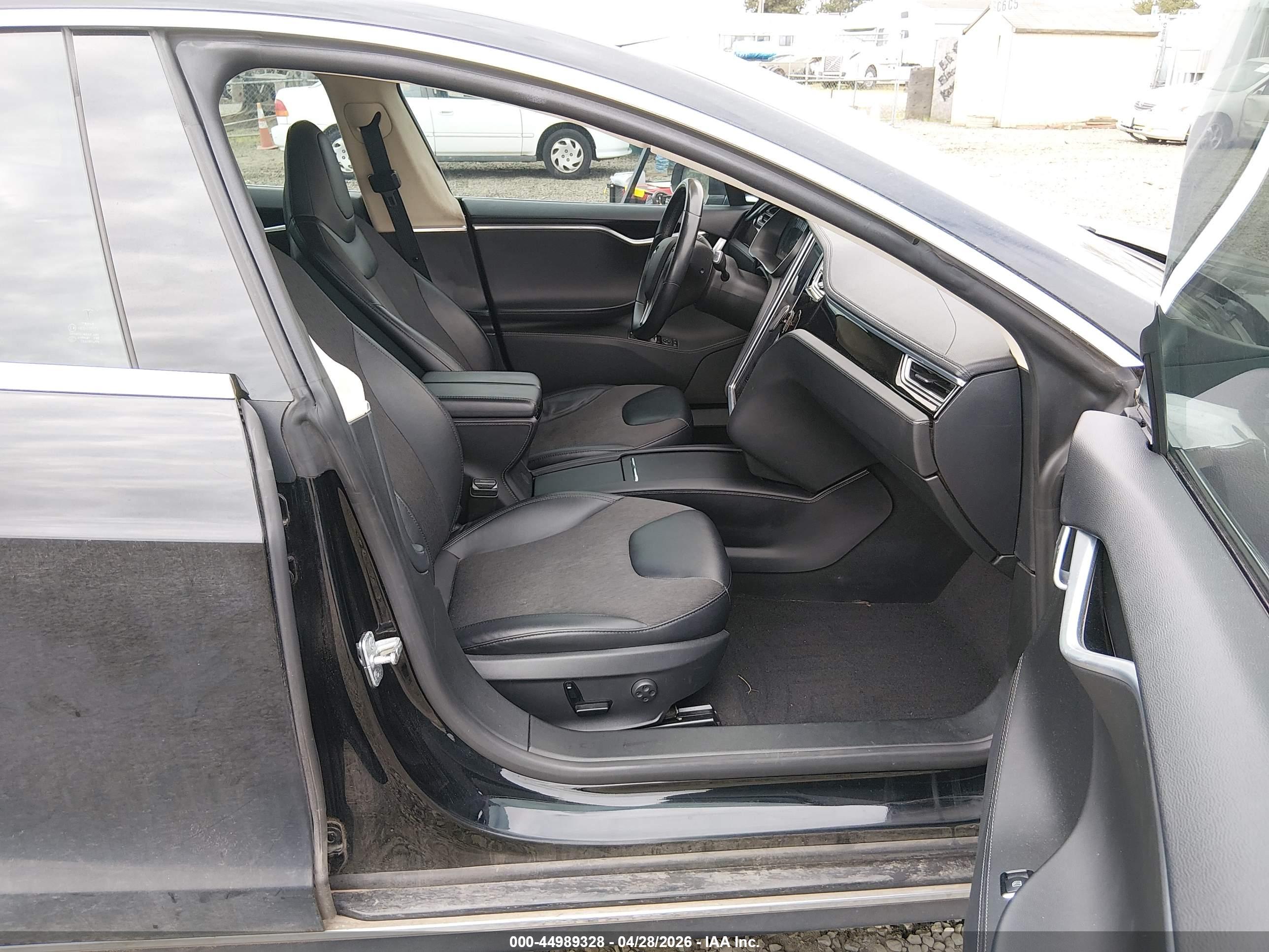 TESLA MODEL image 5