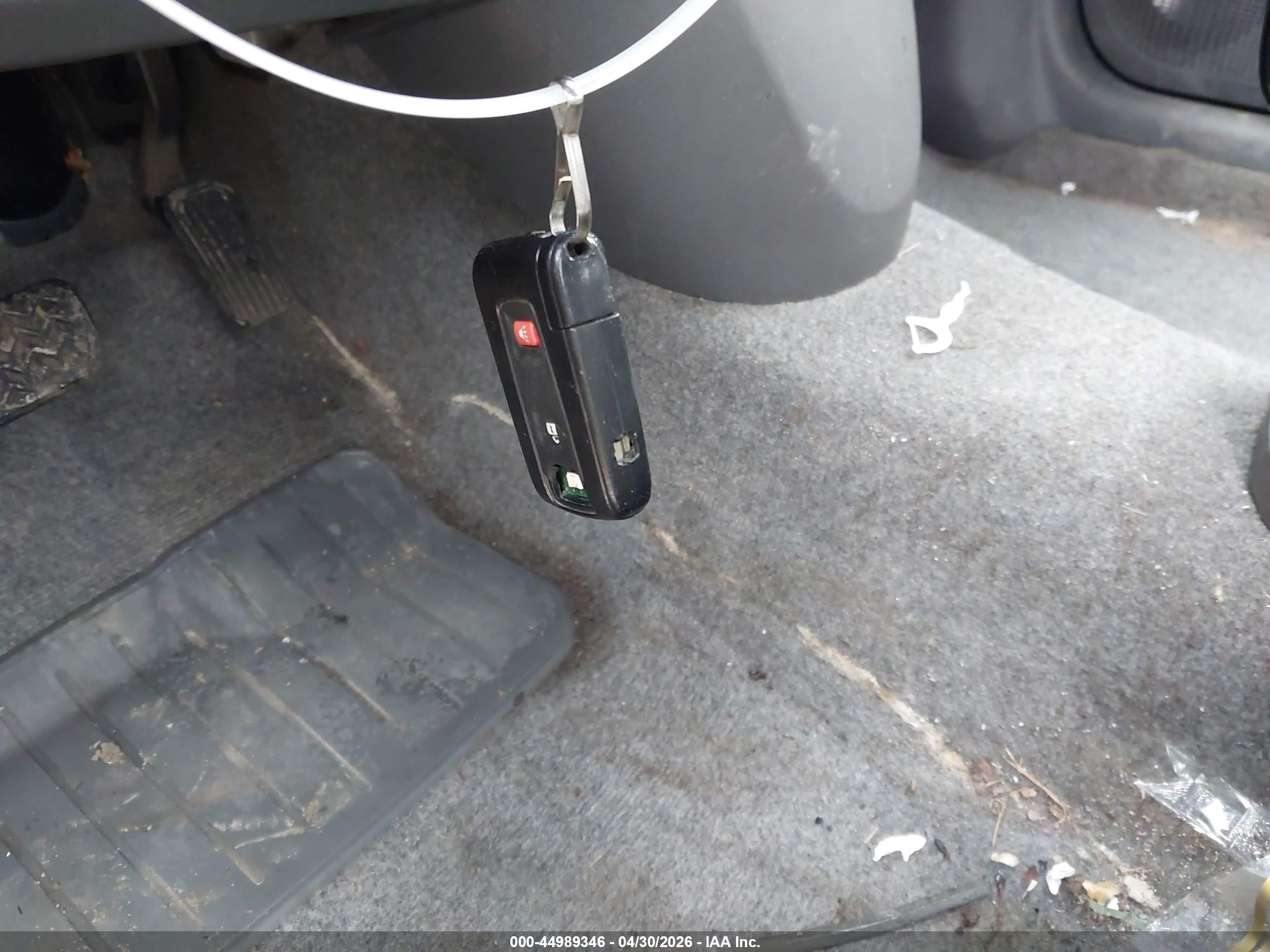 TOYOTA PRIUS image 11