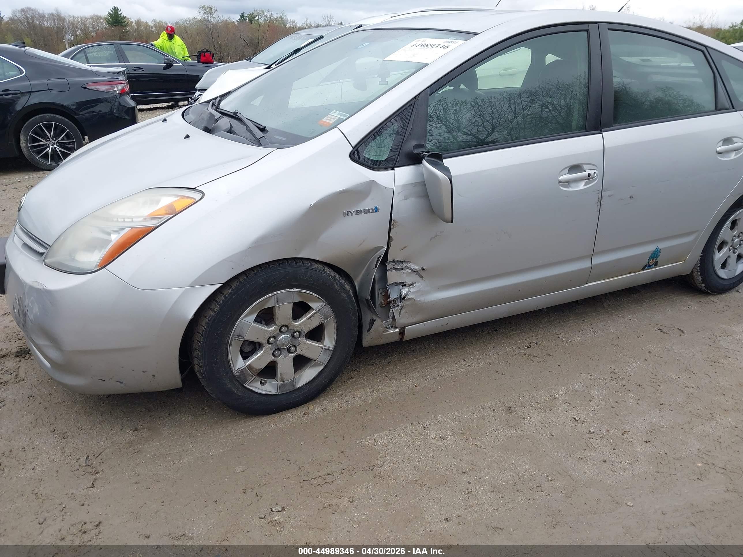 TOYOTA PRIUS image 2