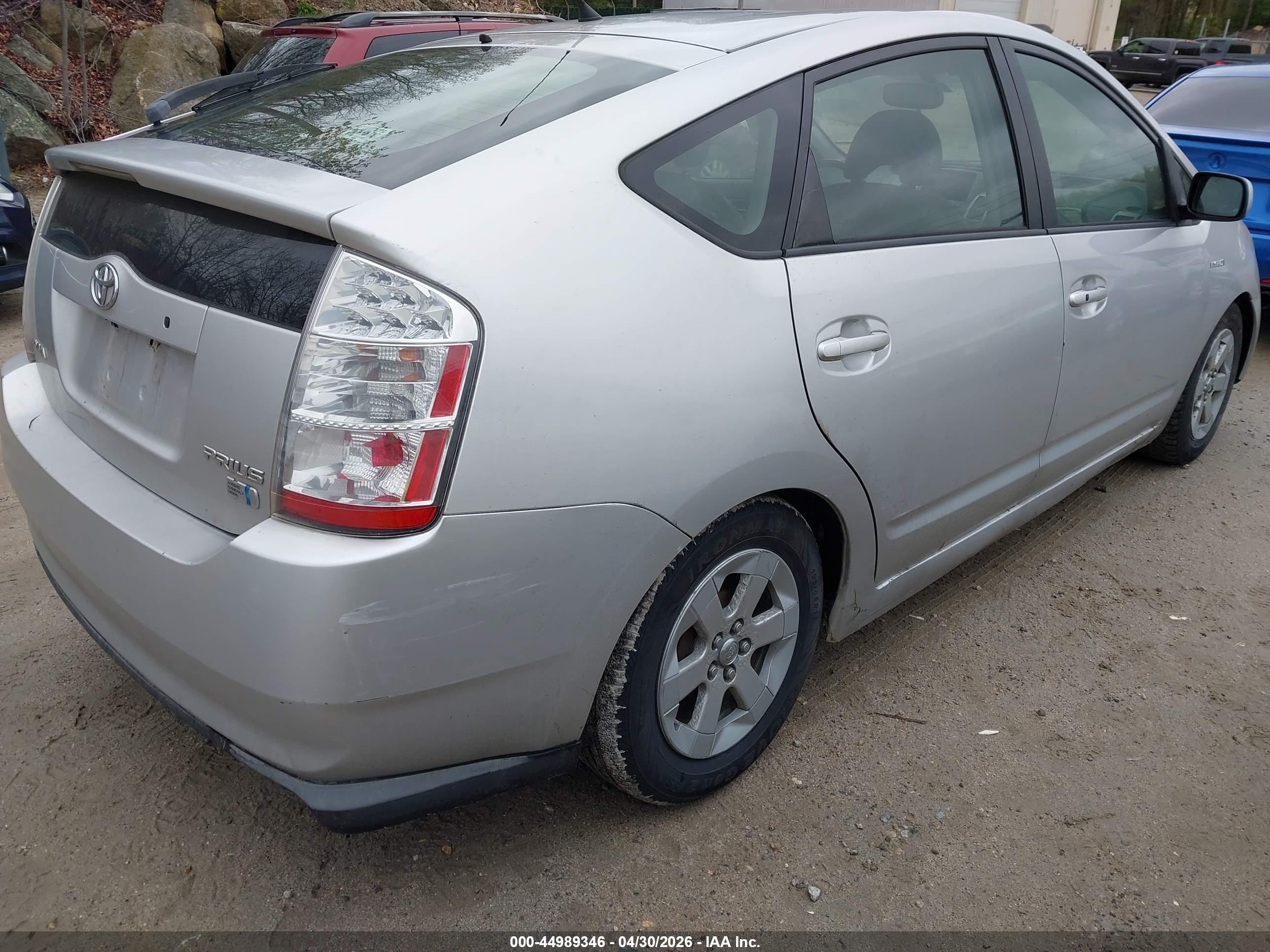 TOYOTA PRIUS image 4