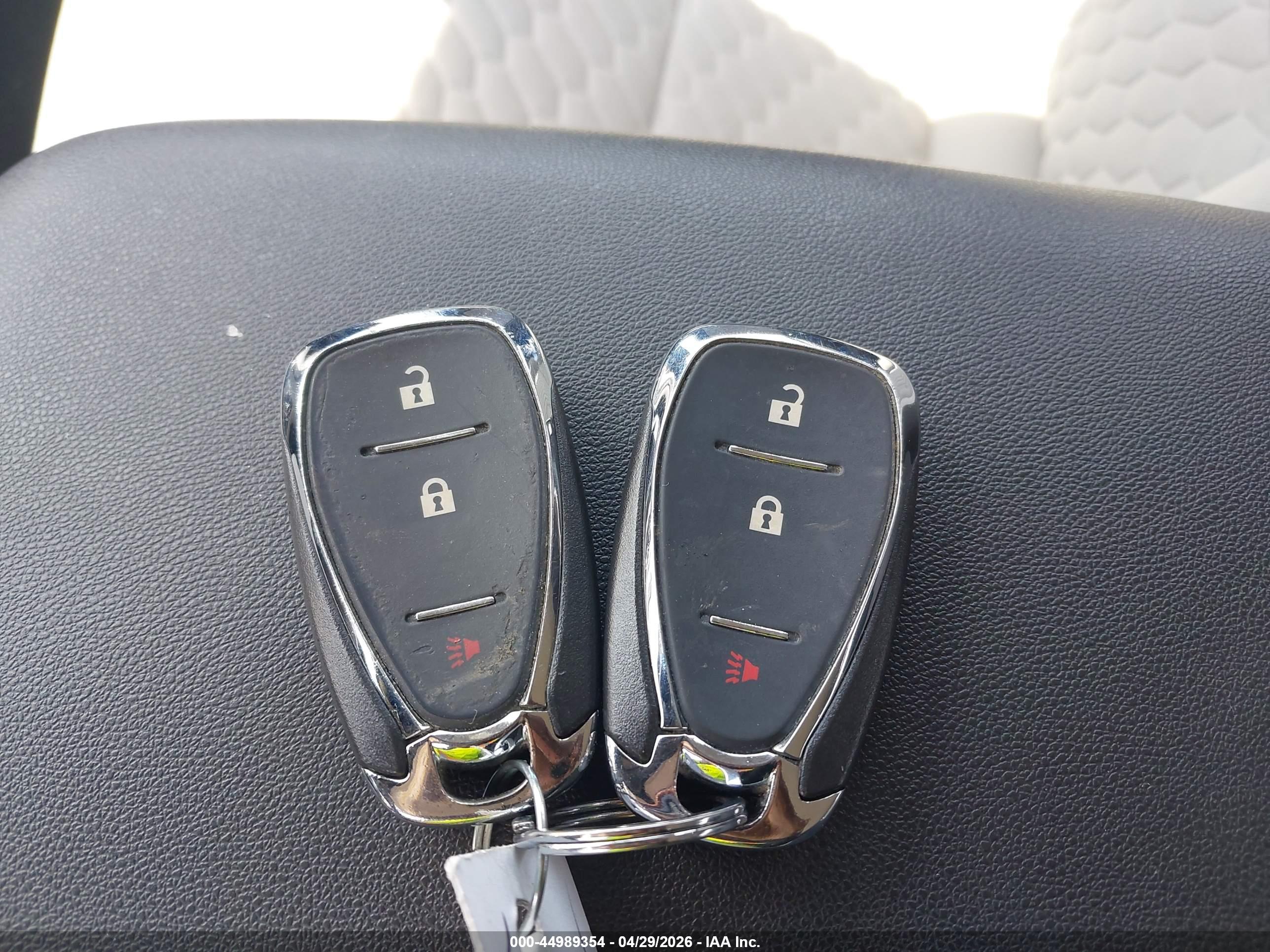 CHEVROLET EQUINOX image 11