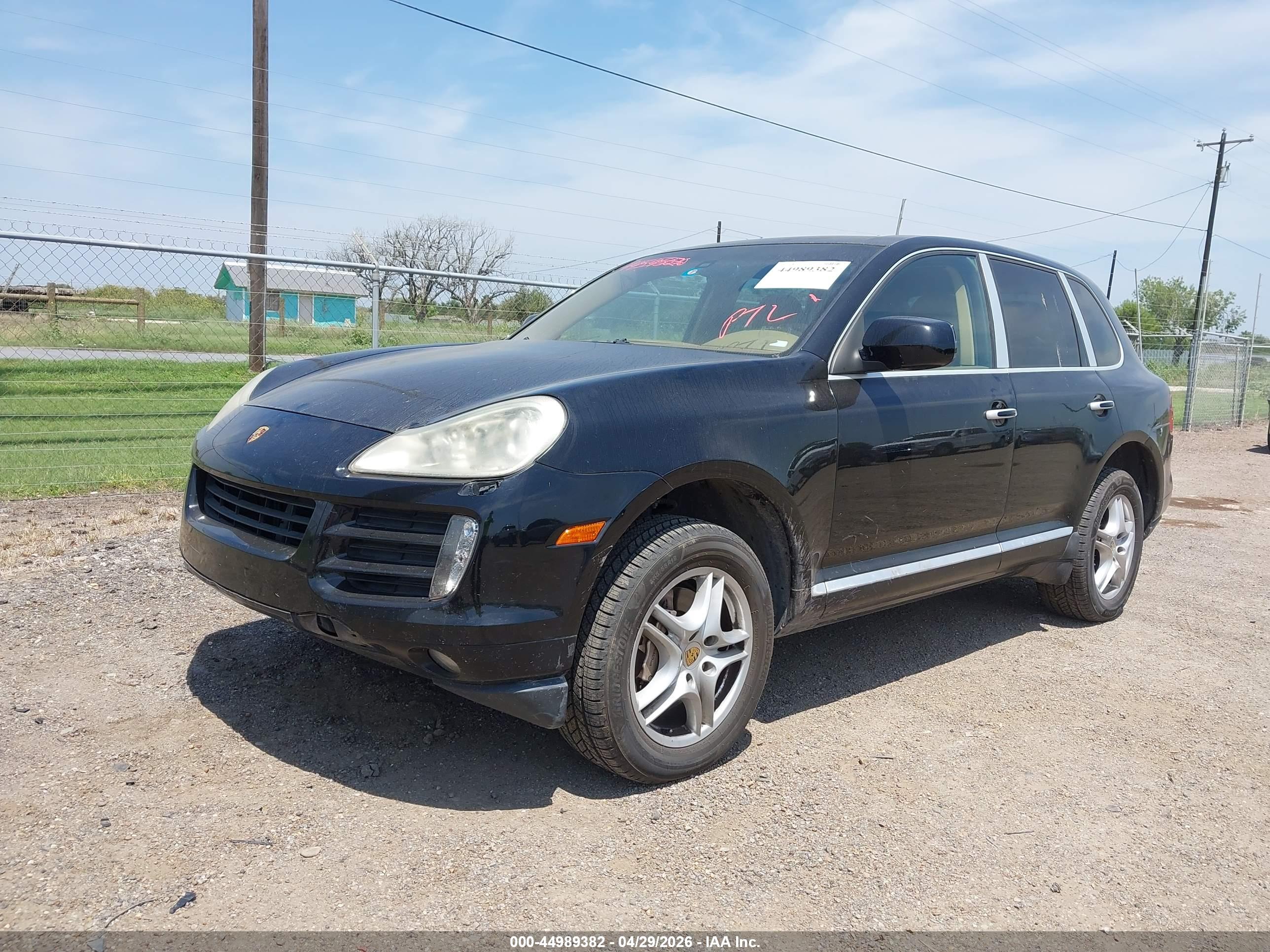 PORSCHE CAYENNE image 2
