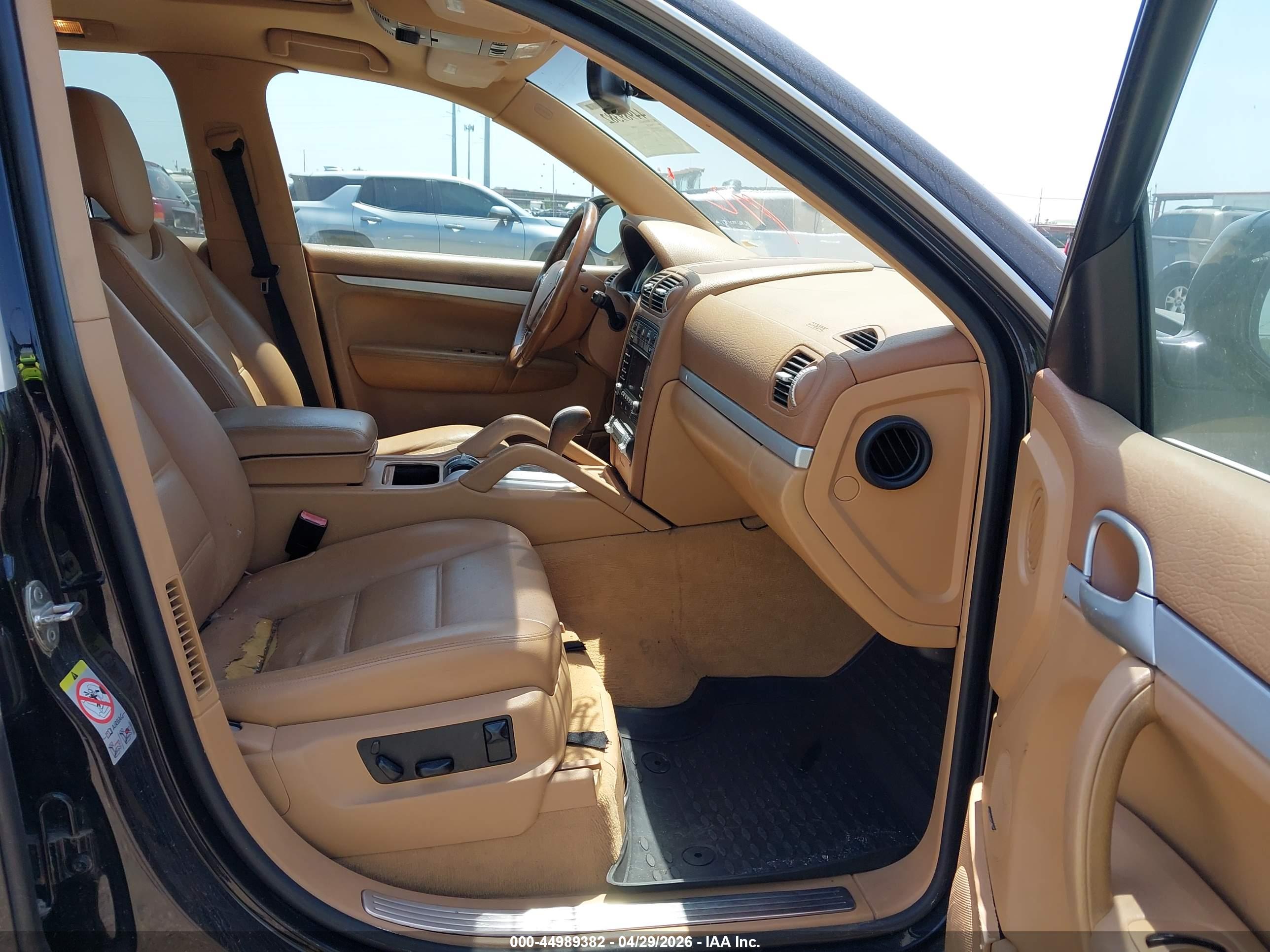 PORSCHE CAYENNE image 5