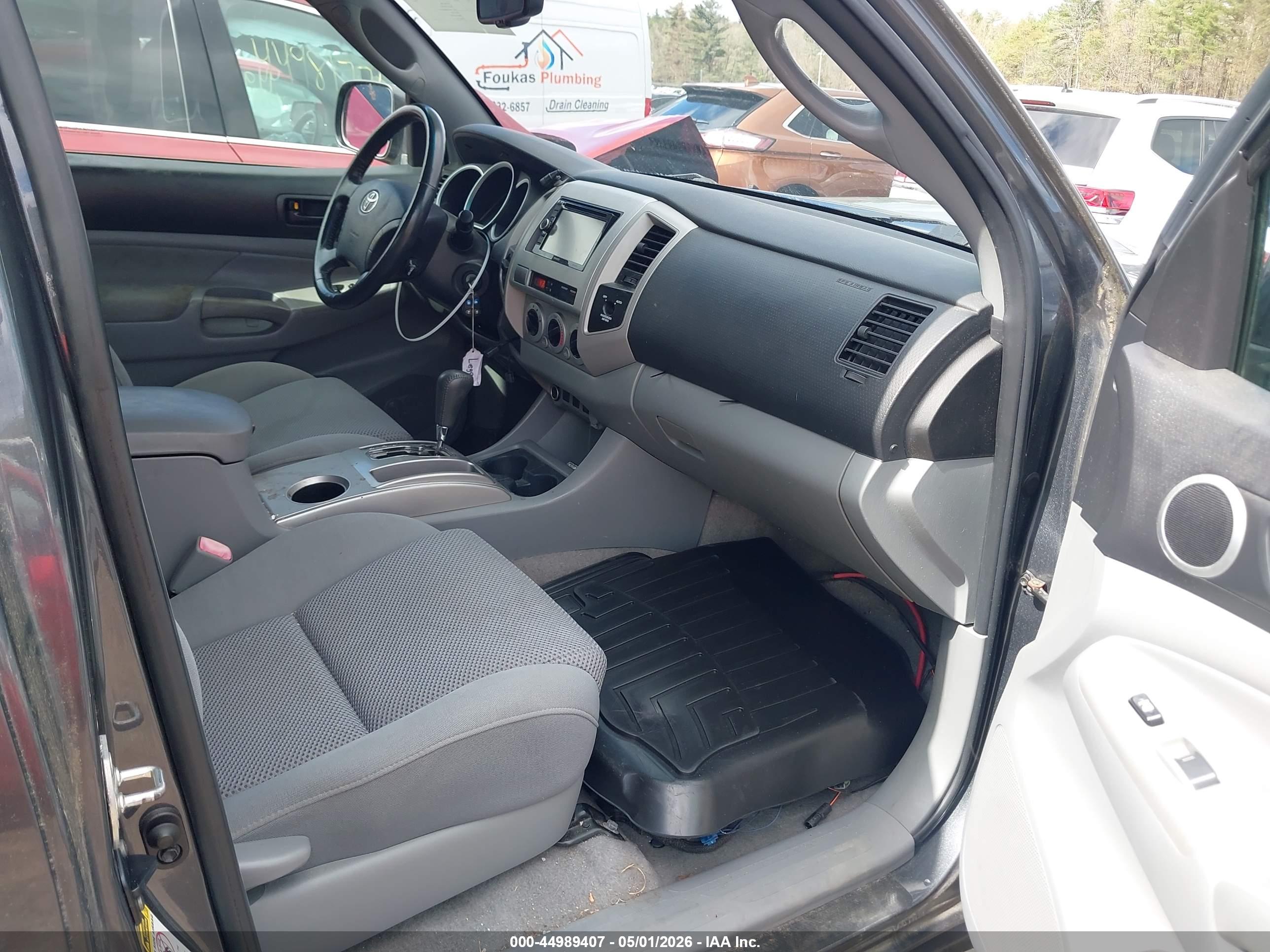 TOYOTA TACOMA image 5