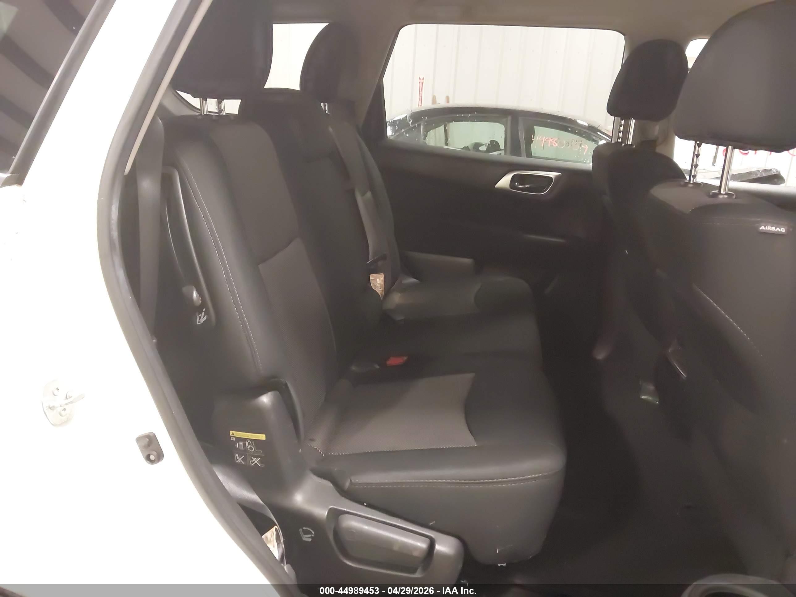 NISSAN PATHFINDER image 8