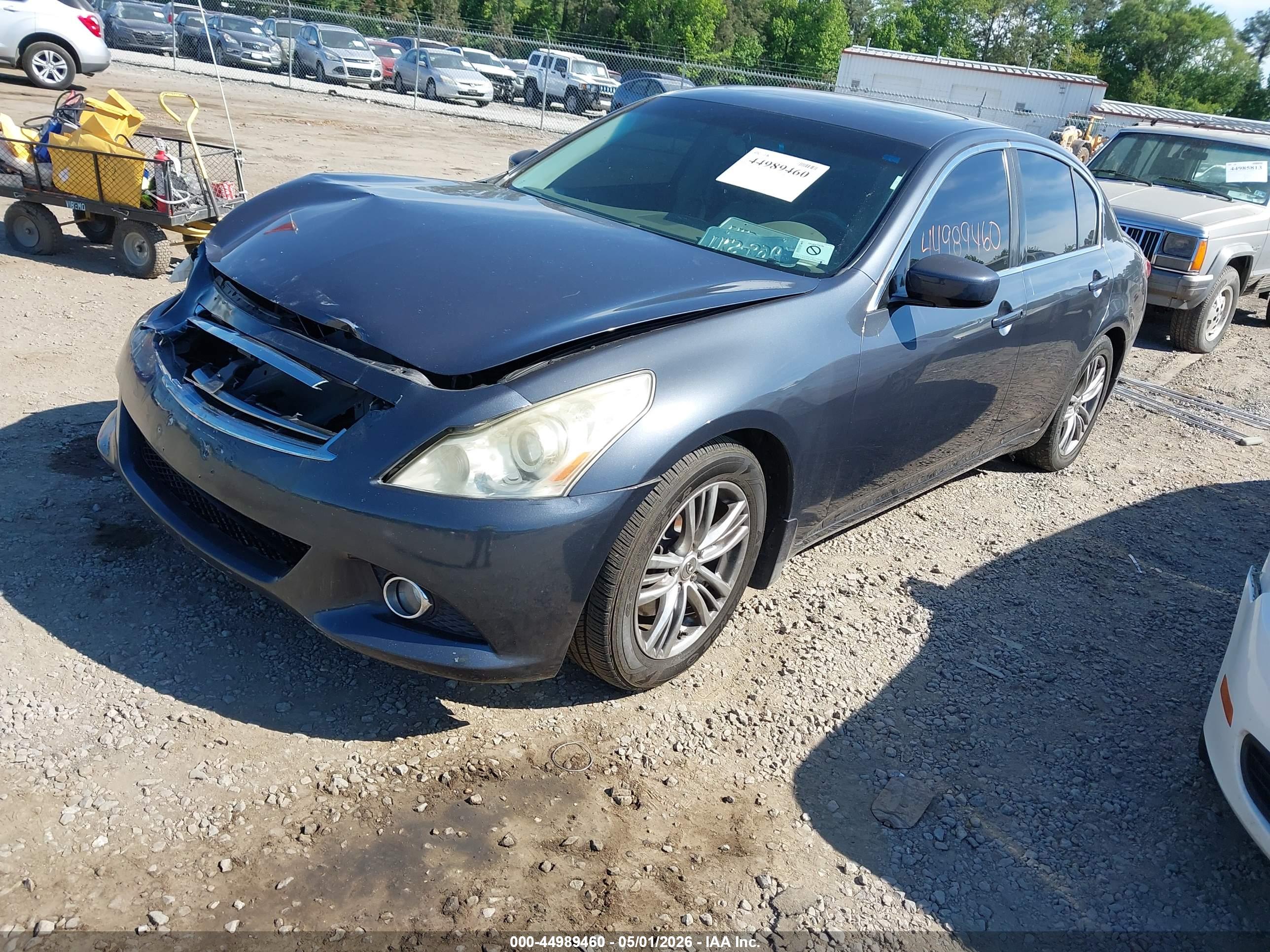 INFINITI G37 image 2