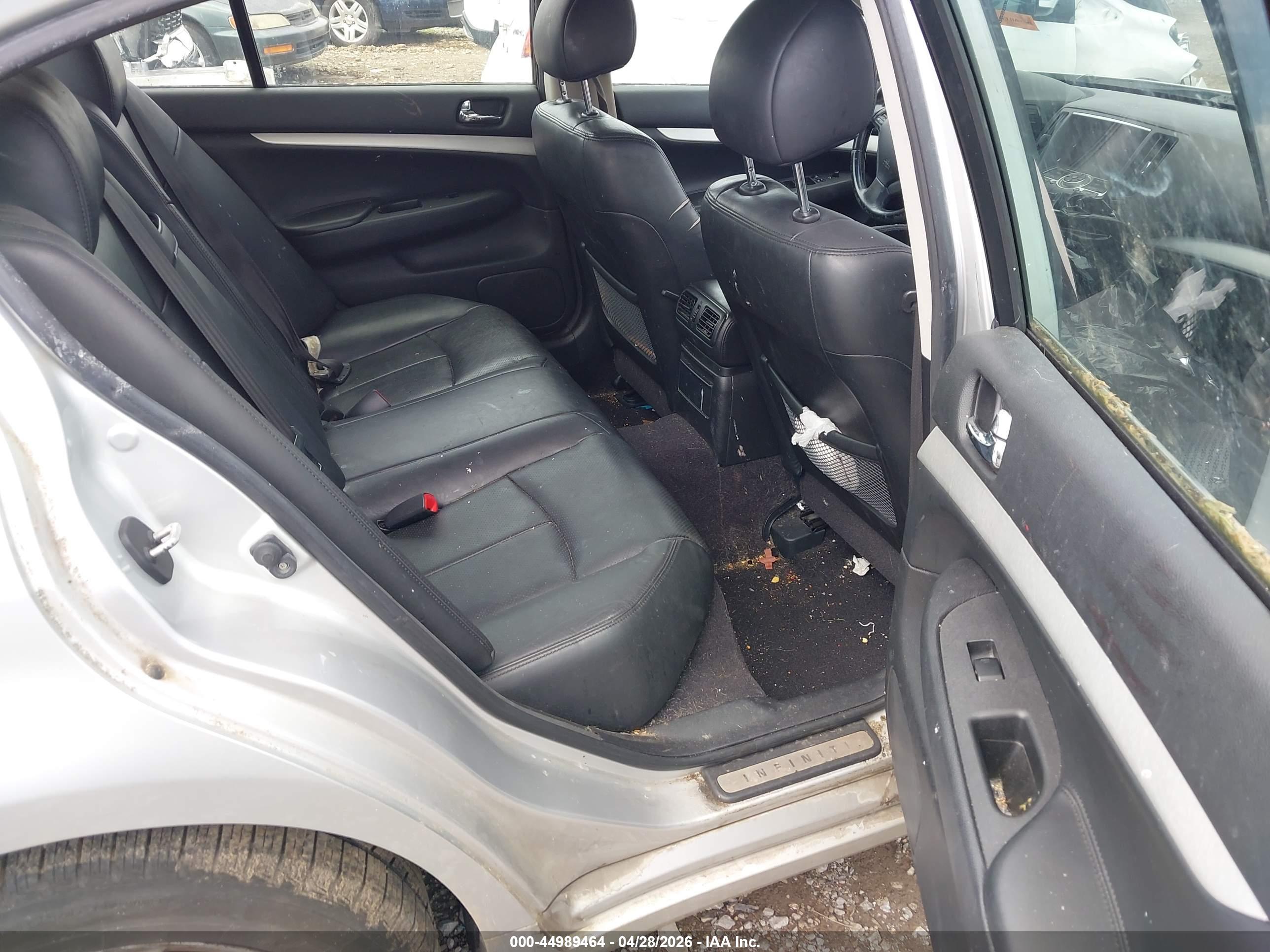 INFINITI G37X image 8