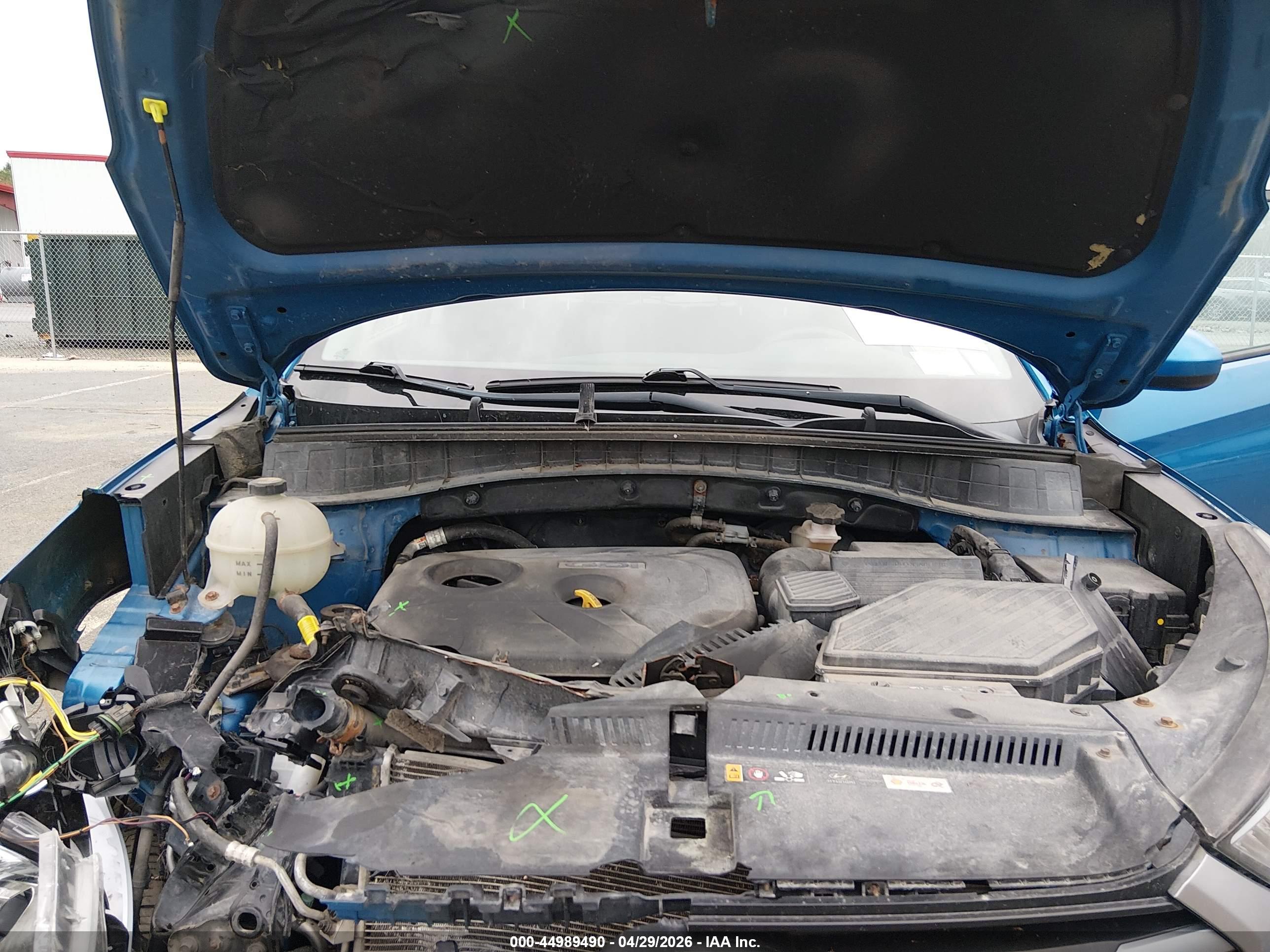 HYUNDAI TUCSON image 10