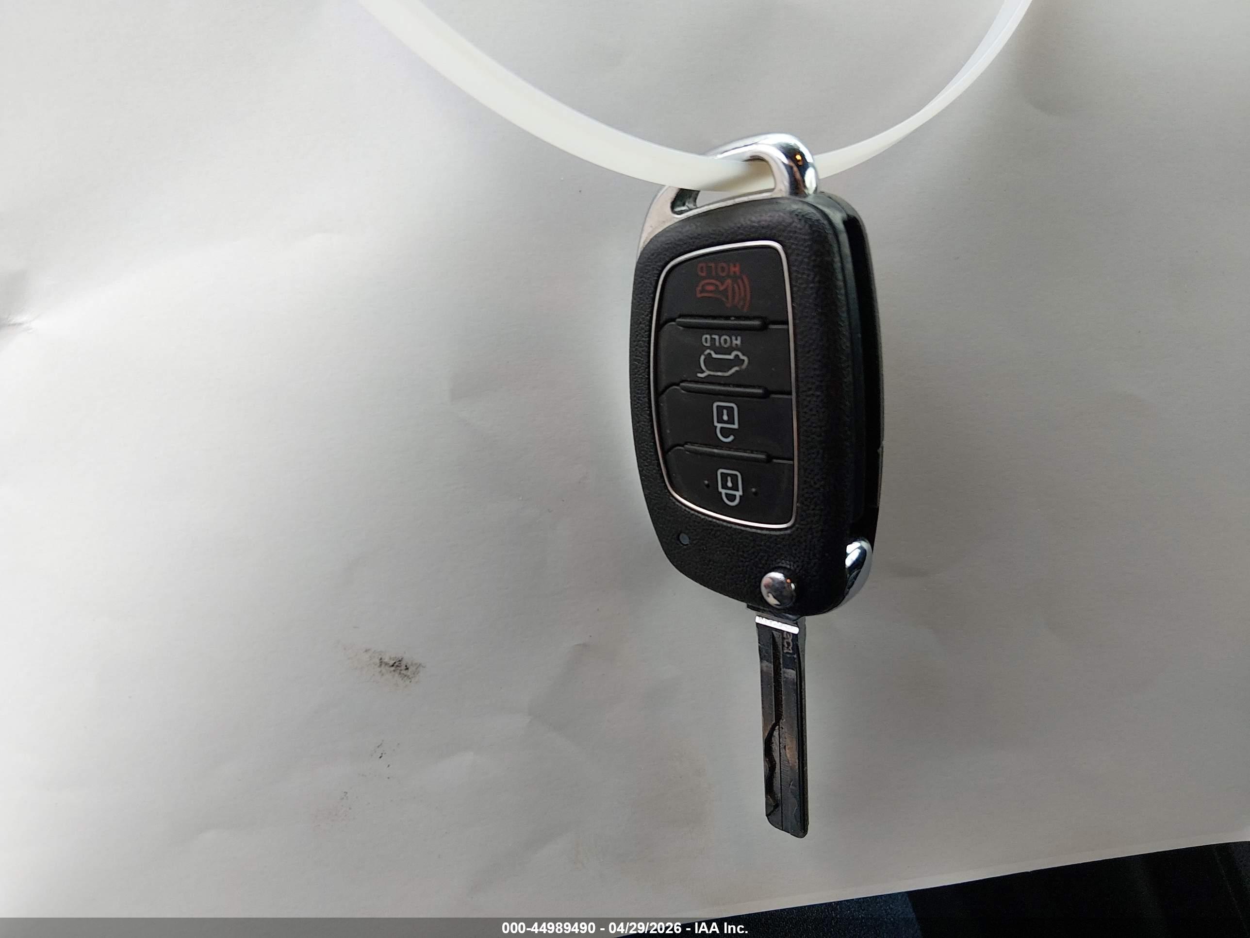 HYUNDAI TUCSON image 11