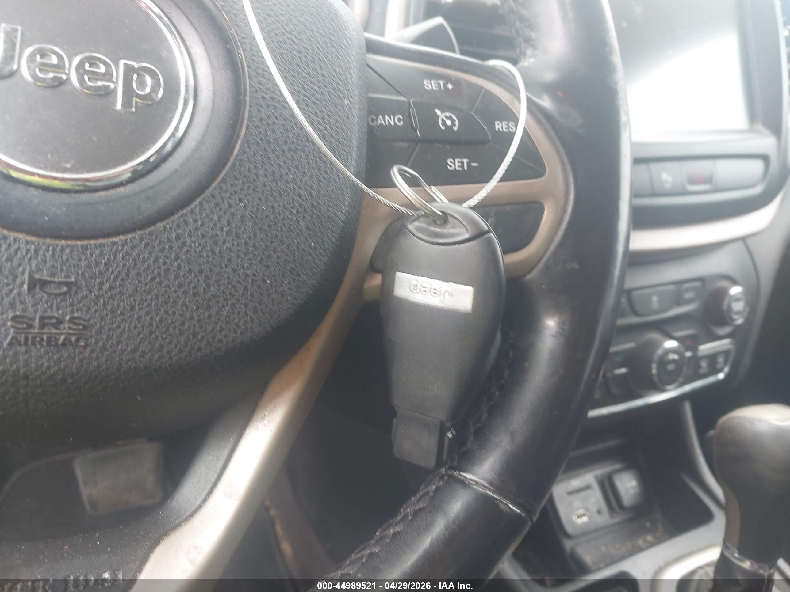 JEEP CHEROKEE image 11