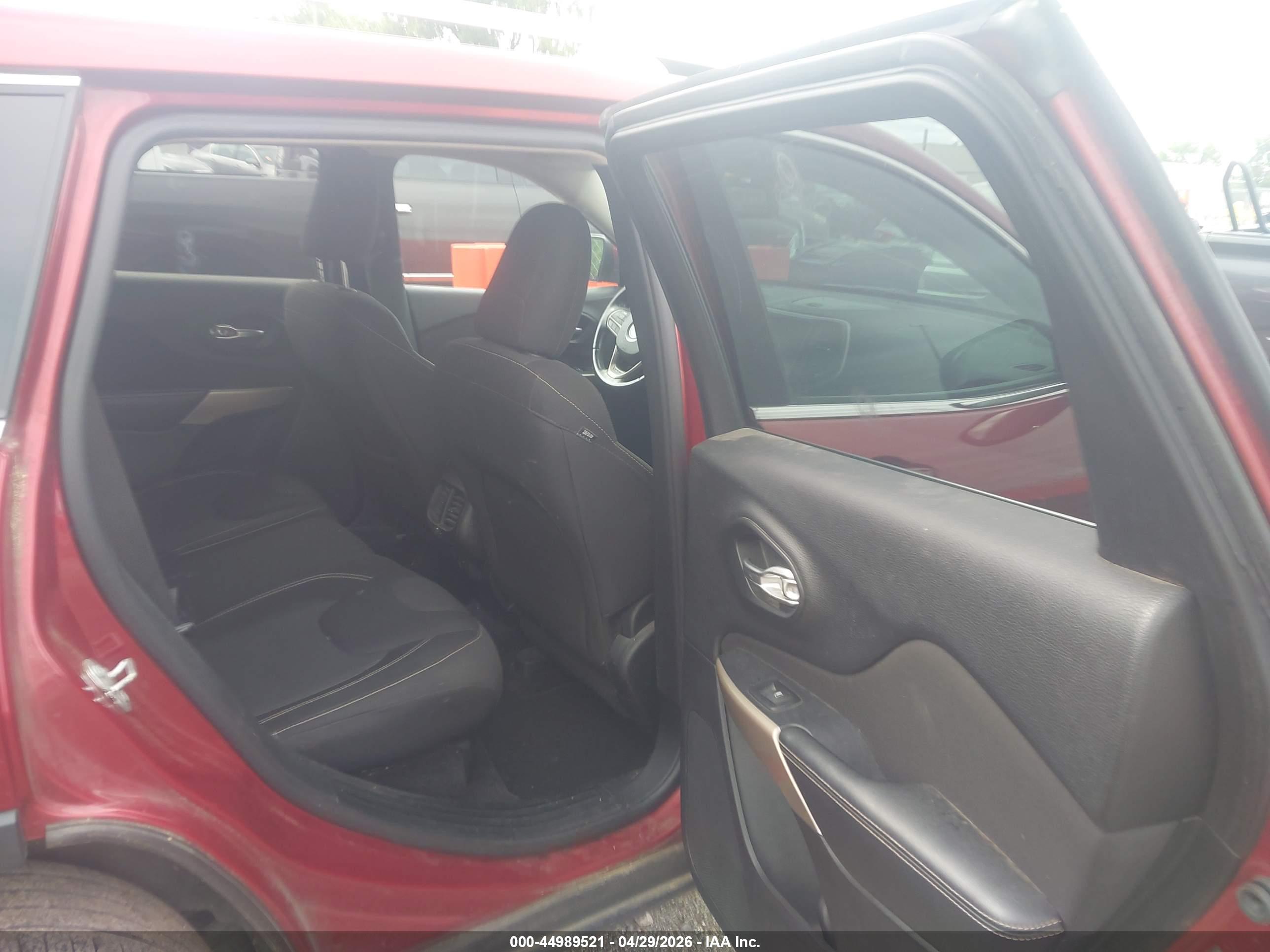 JEEP CHEROKEE image 8
