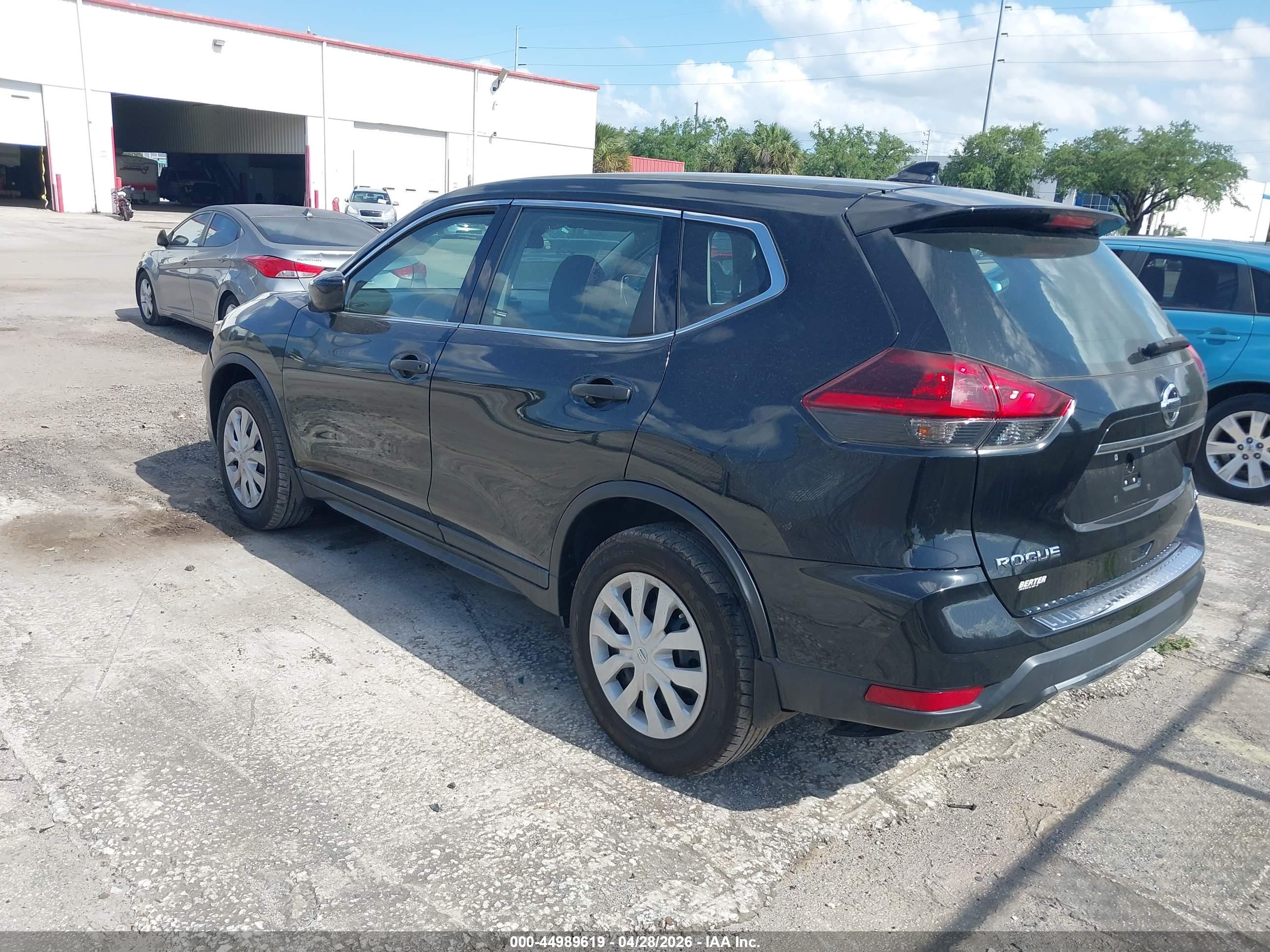 NISSAN ROGUE image 3