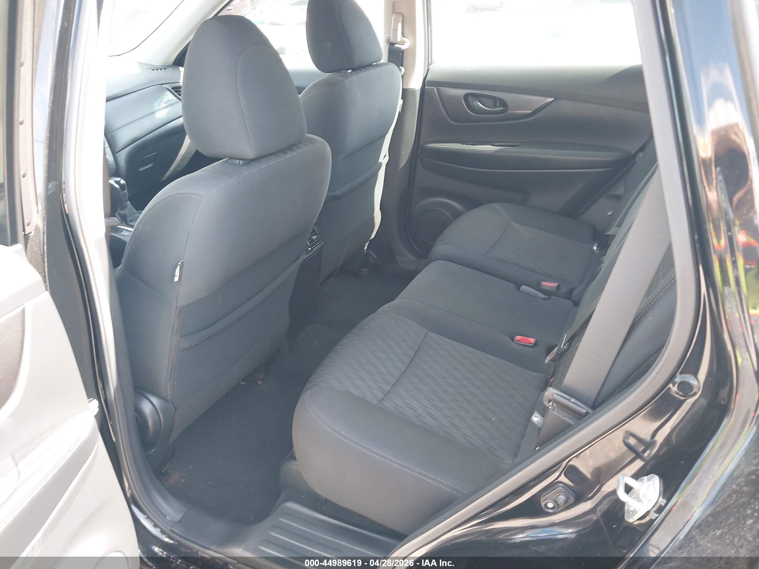 NISSAN ROGUE image 8