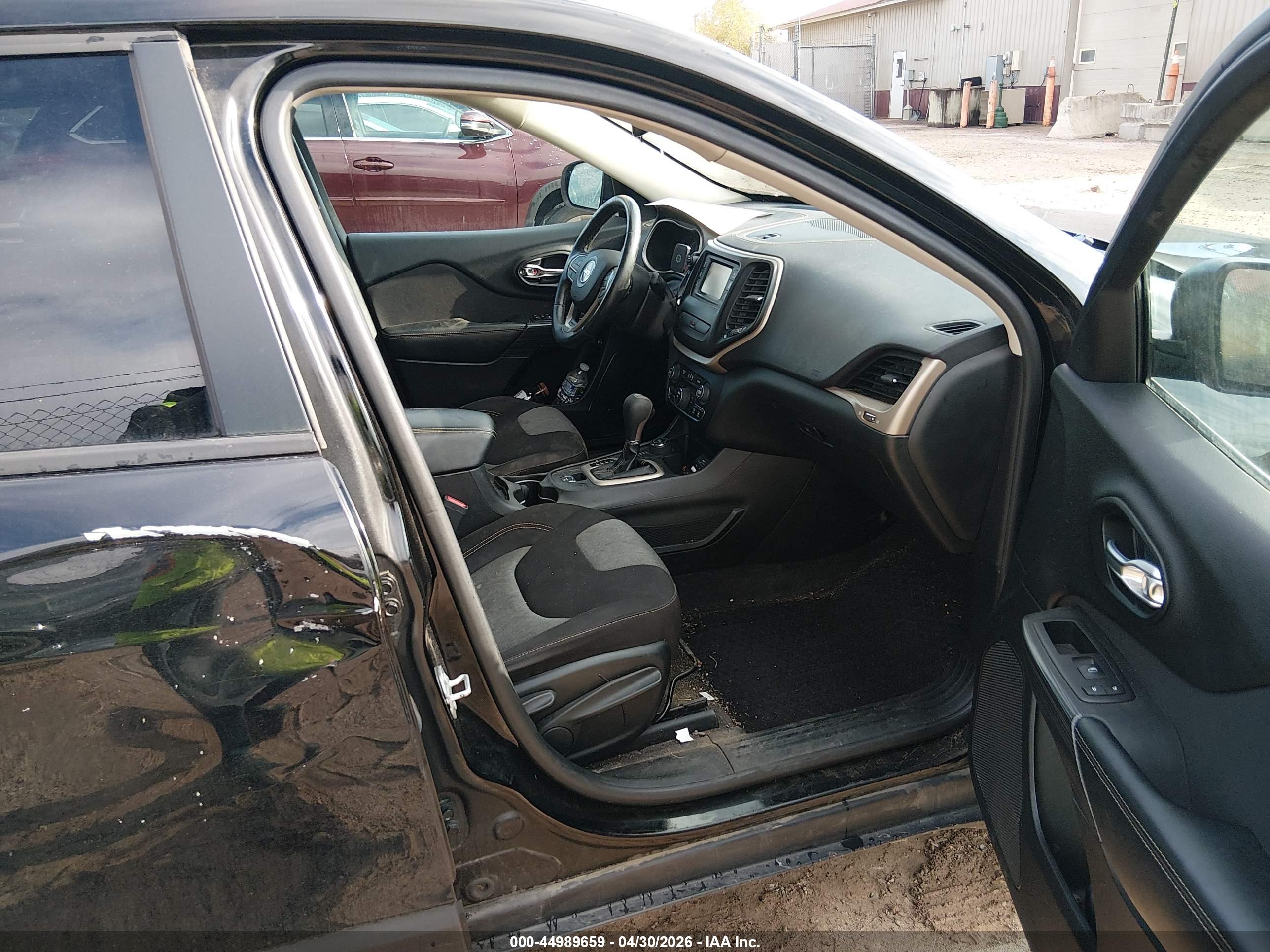 JEEP CHEROKEE image 5