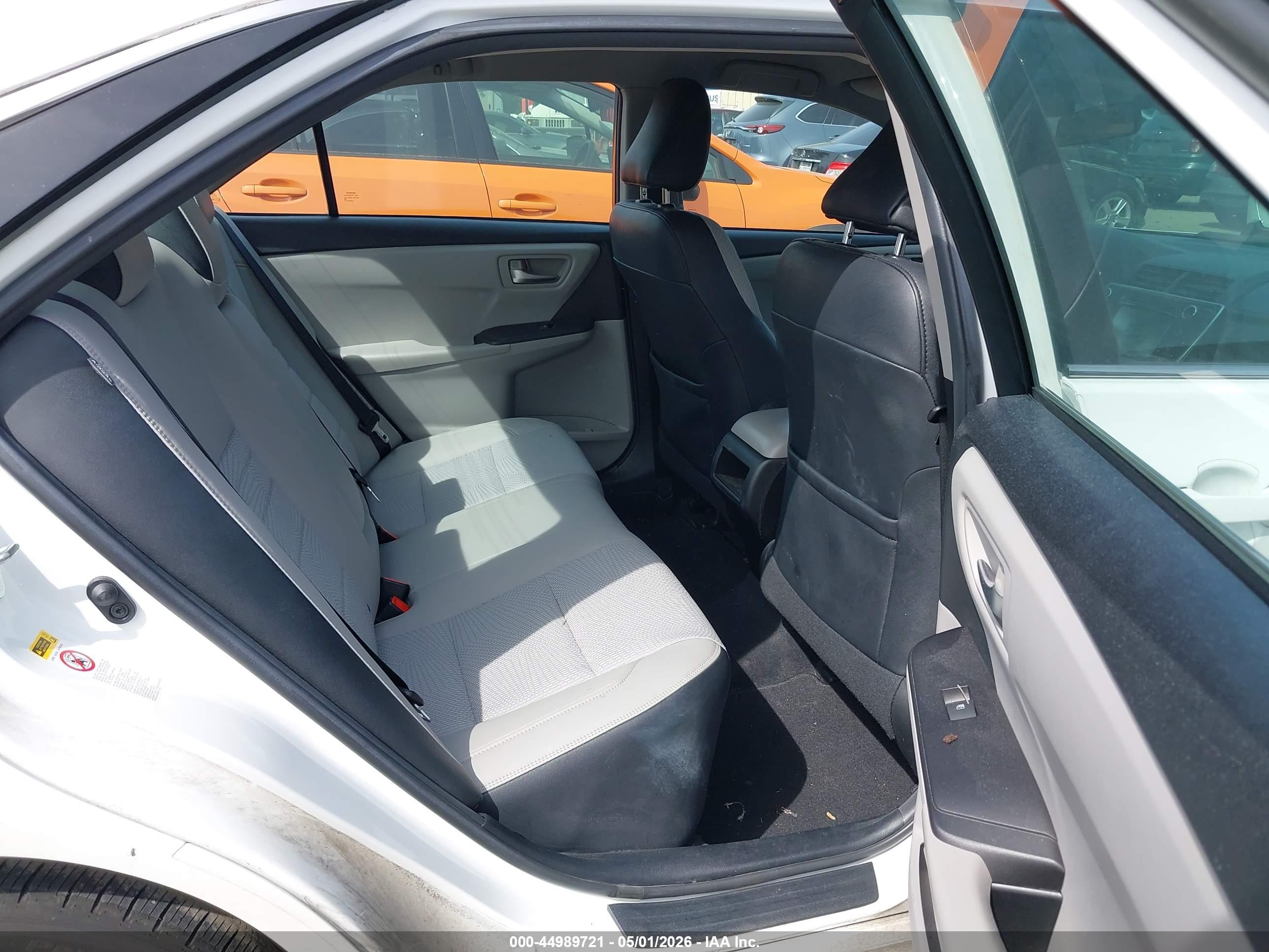 TOYOTA CAMRY image 8