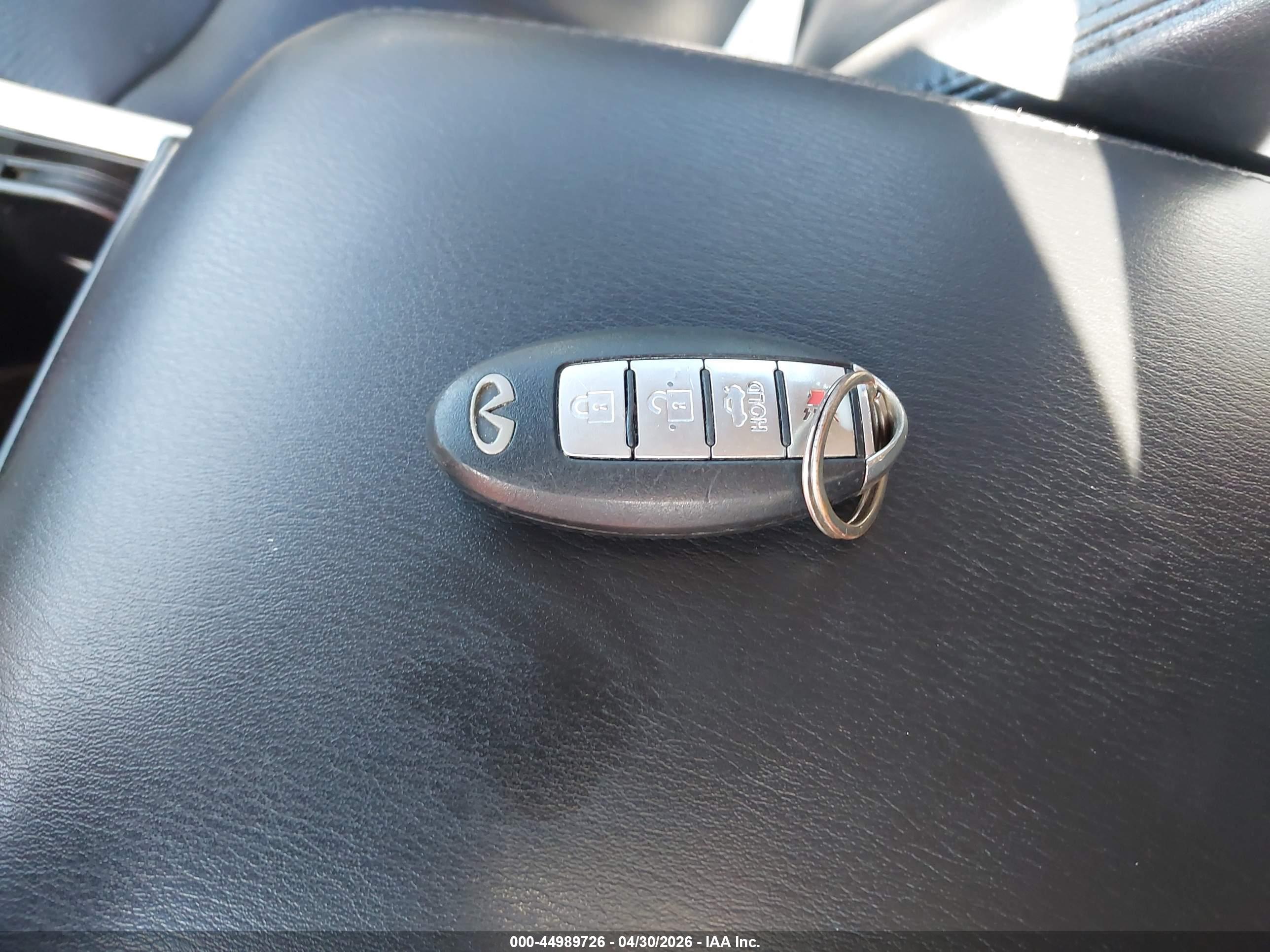 INFINITI Q70L image 11
