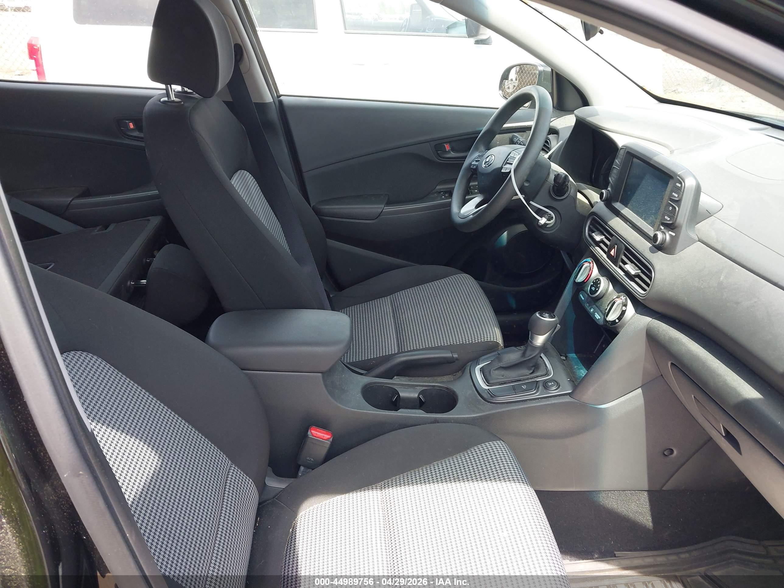 HYUNDAI KONA image 5