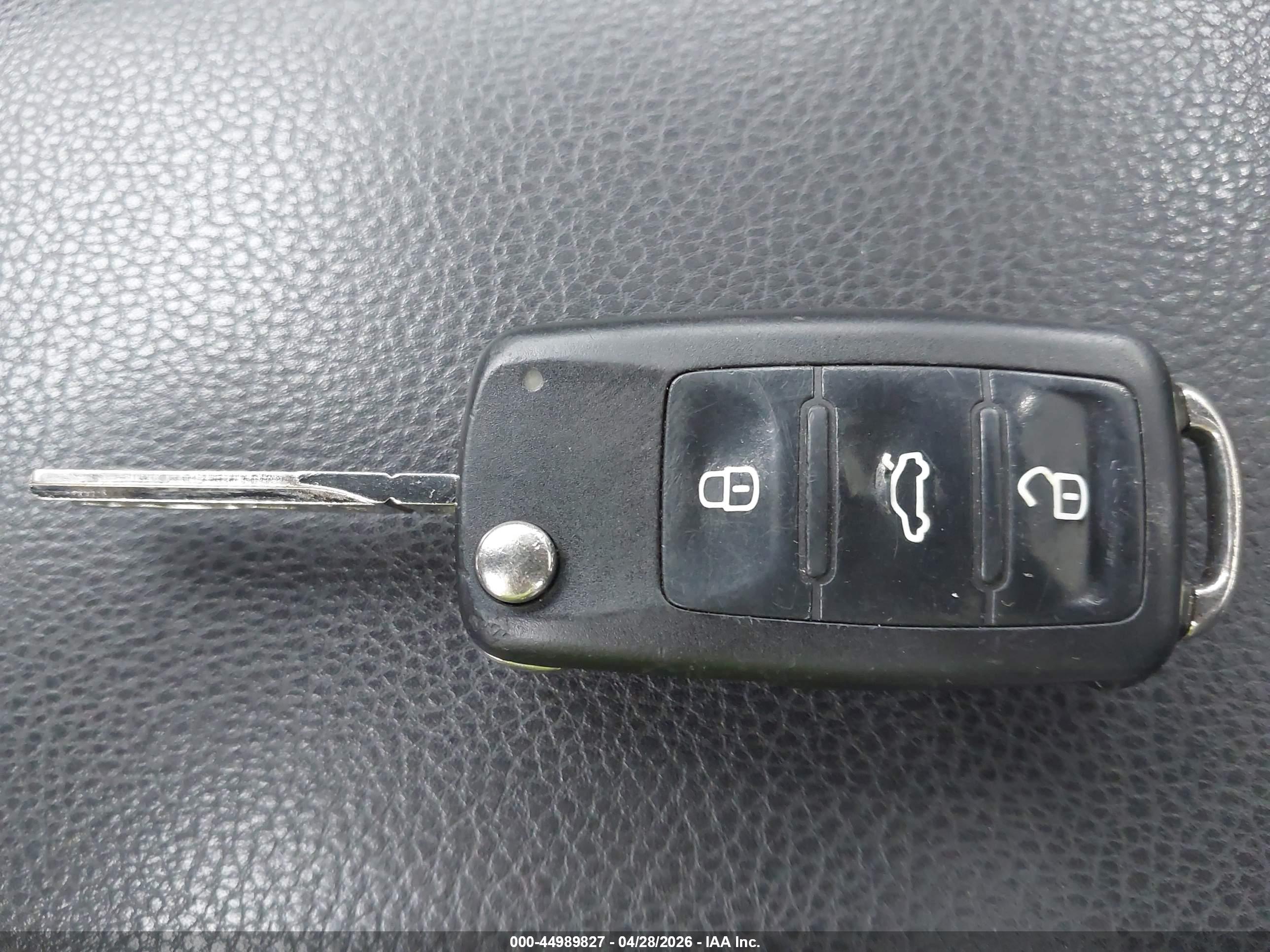 VOLKSWAGEN JETTA image 11