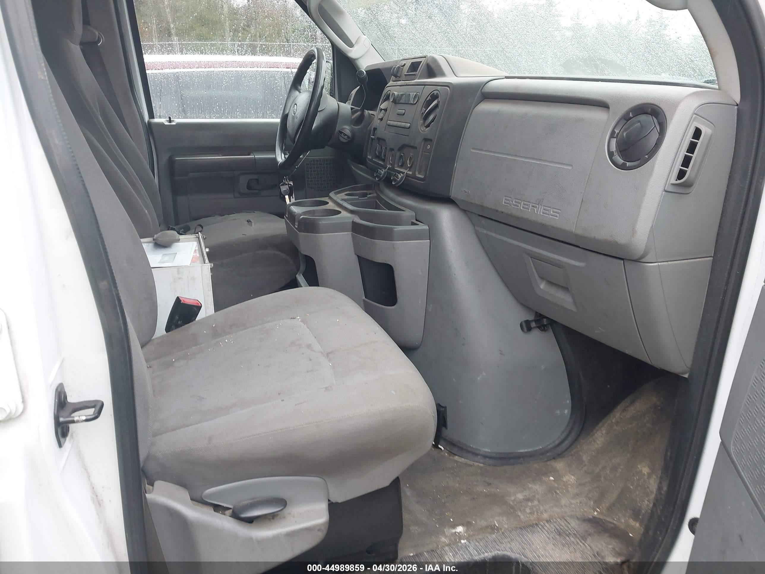 FORD E-350 image 5