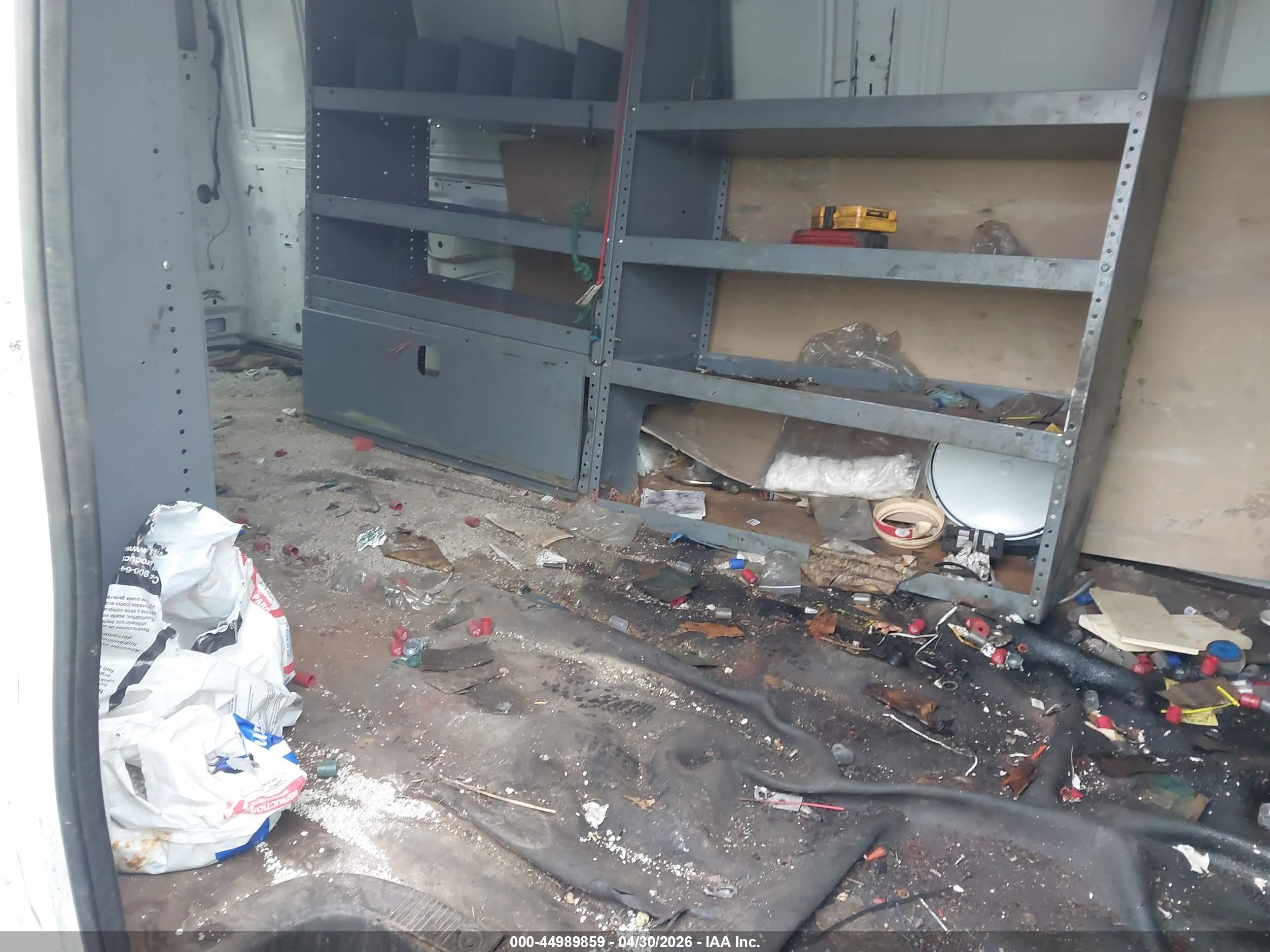 FORD E-350 image 8