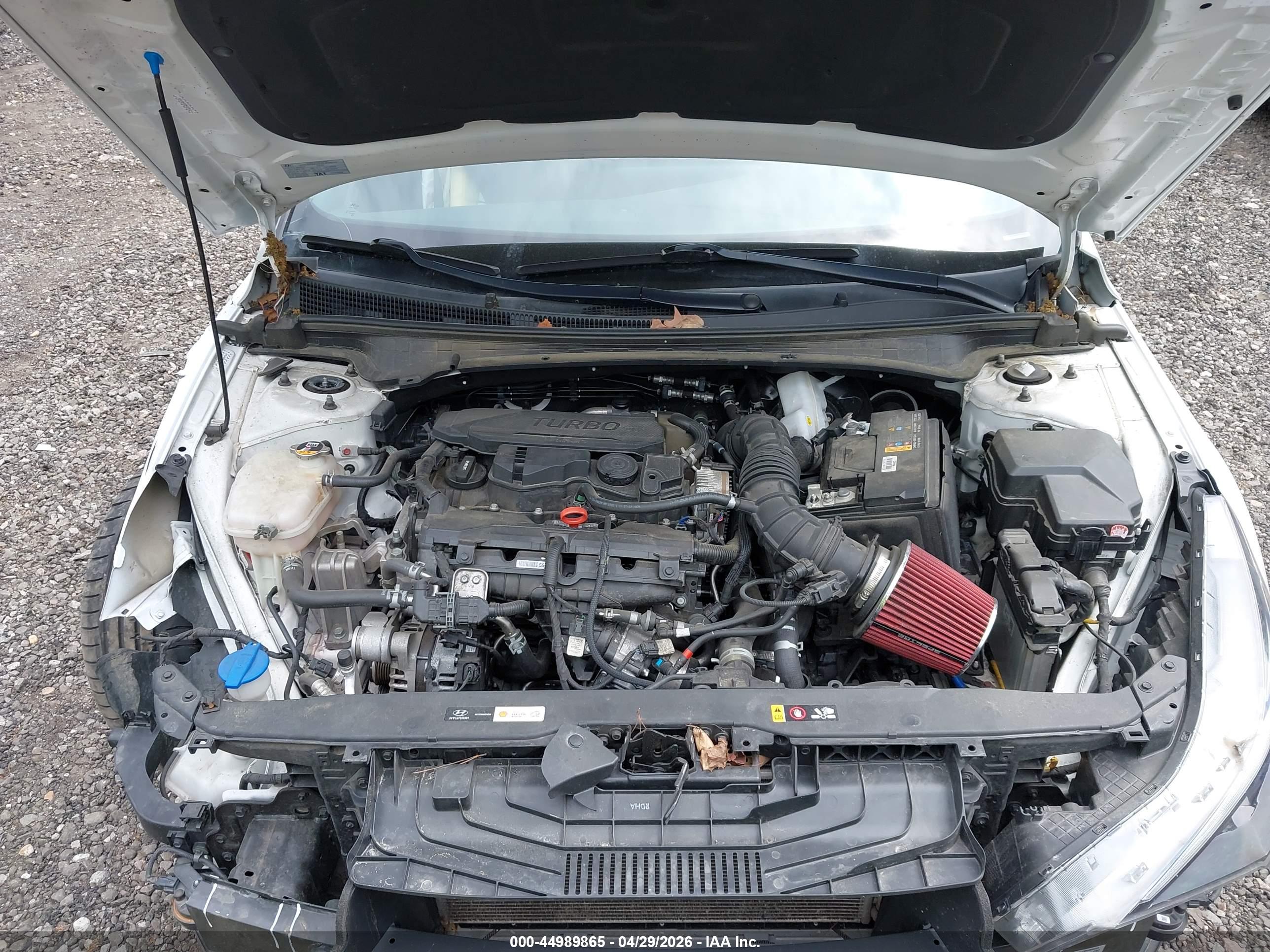 HYUNDAI ELANTRA image 10