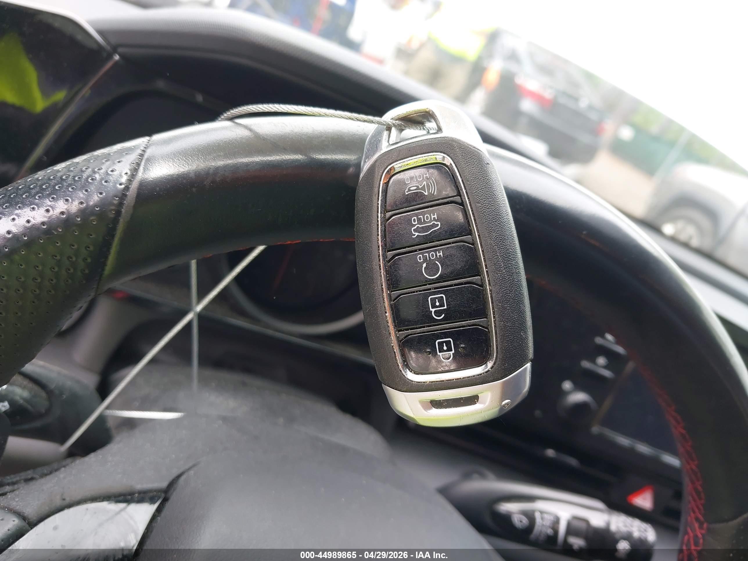 HYUNDAI ELANTRA image 11
