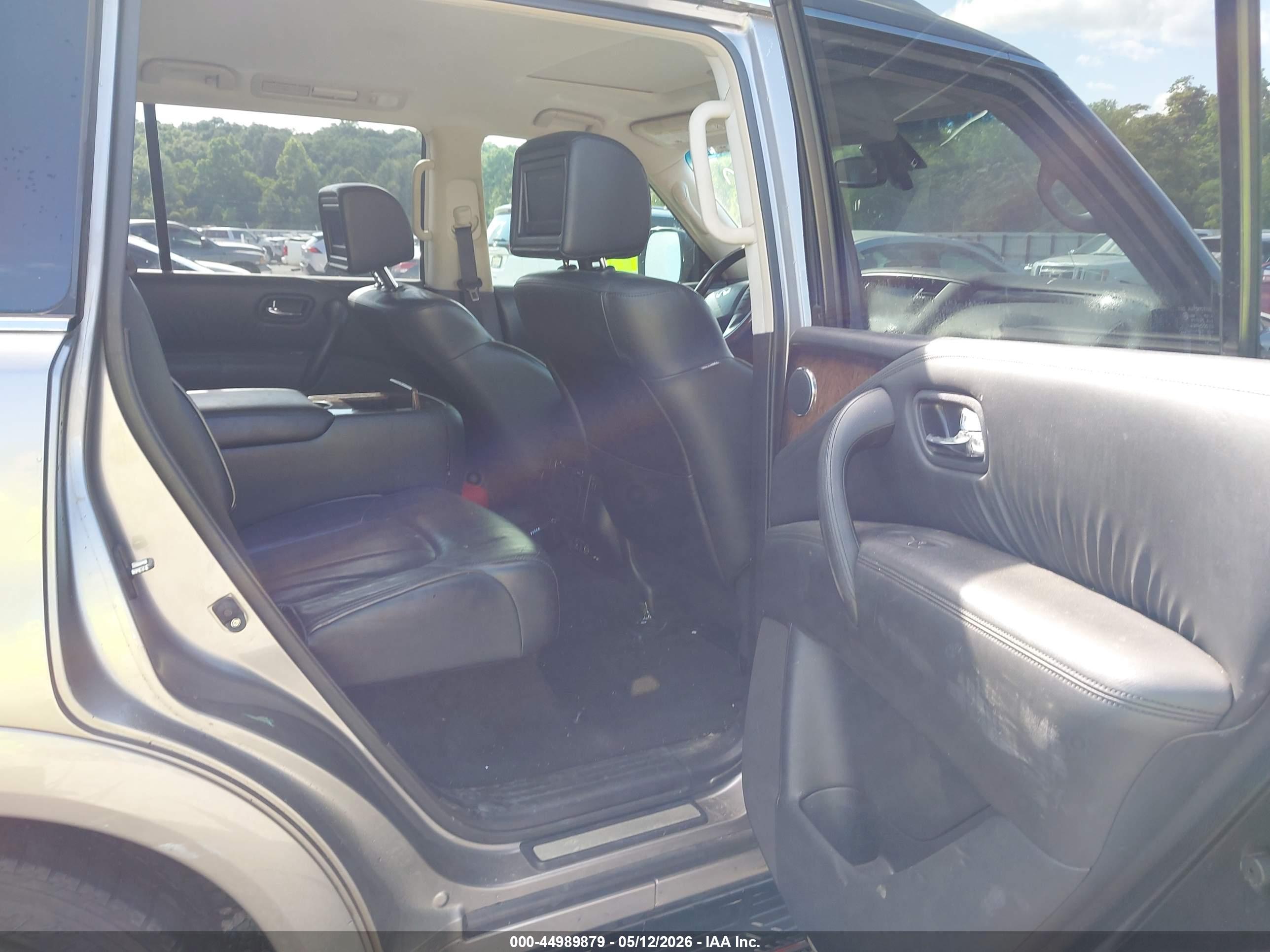 INFINITI QX80 image 8